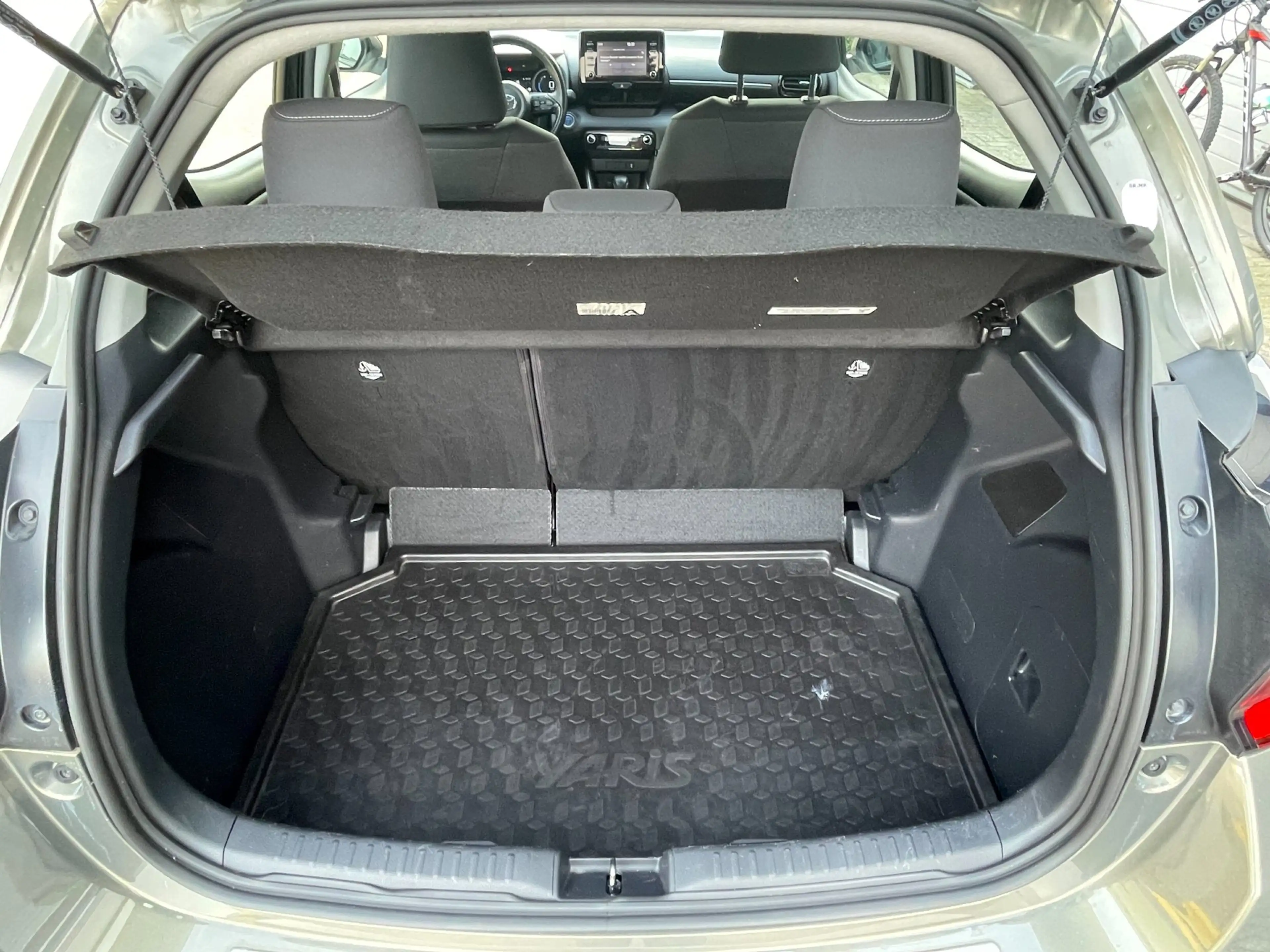Toyota Yaris 1.5 Hybrid Dynamic — photo 19