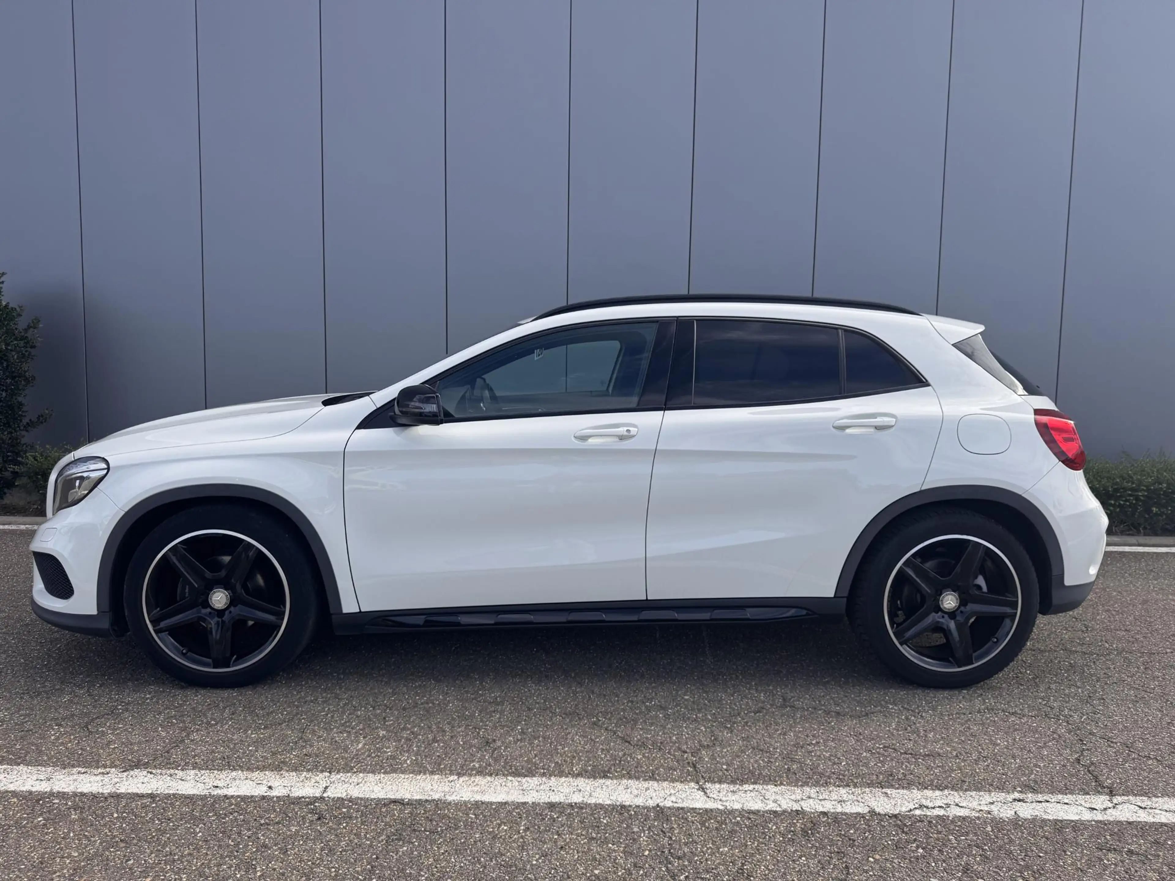 Mercedes-Benz GLA 180 GLA — photo 6
