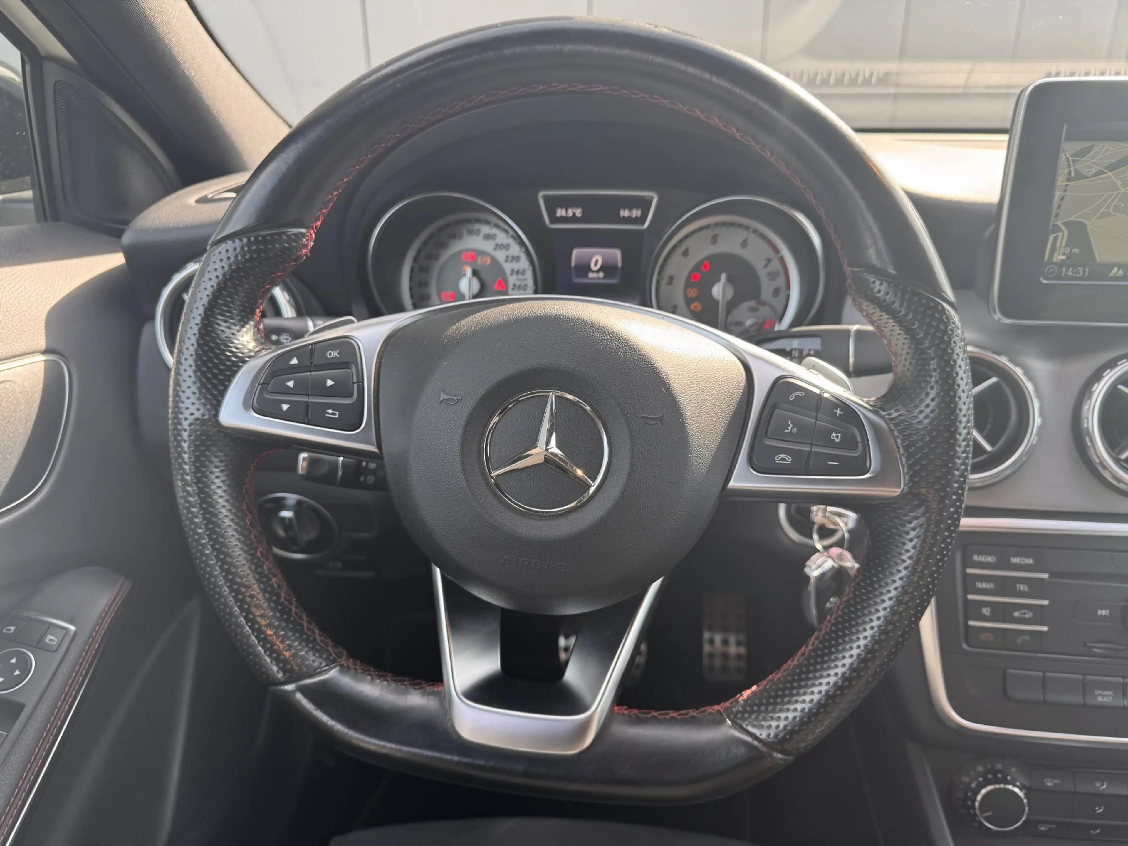 Mercedes-Benz GLA 180 GLA — photo 13