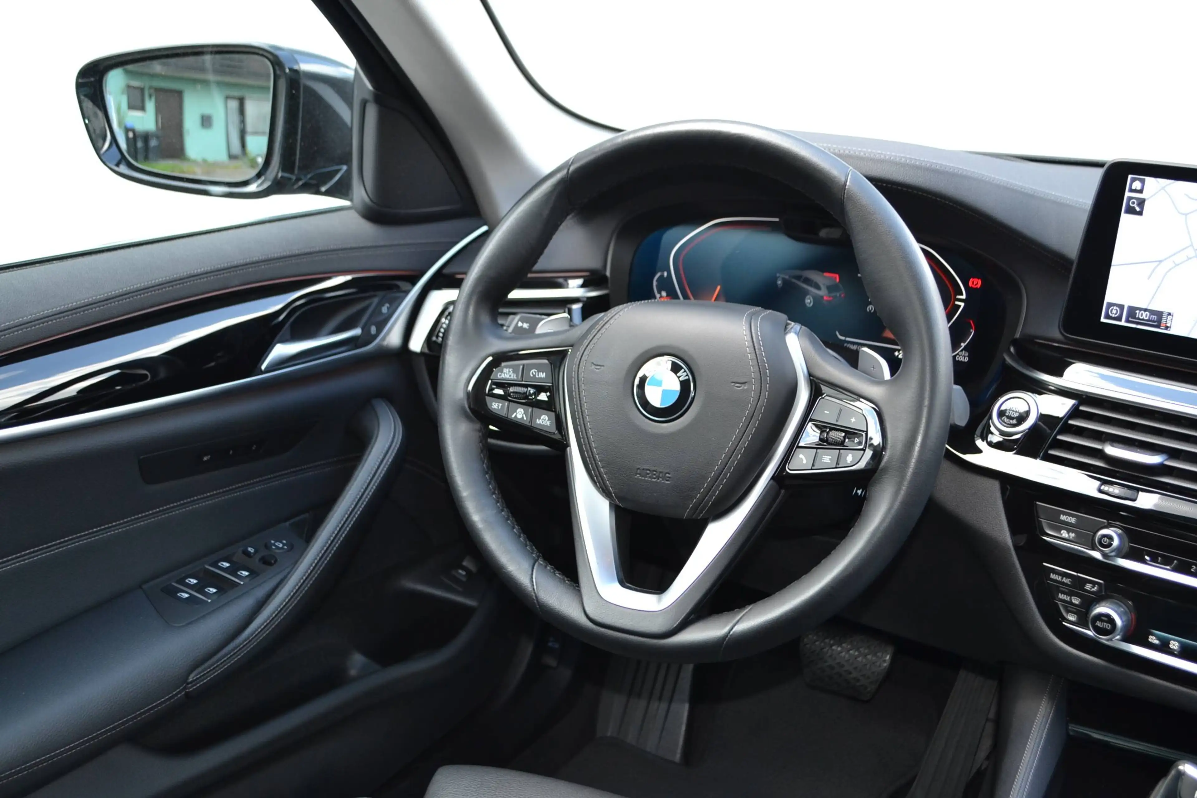 BMW 530 530d Touring*AUTOMATIK*Luxury Line*LEDER*VOLL*1A — photo 6