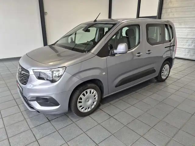 Opel Combo view 3