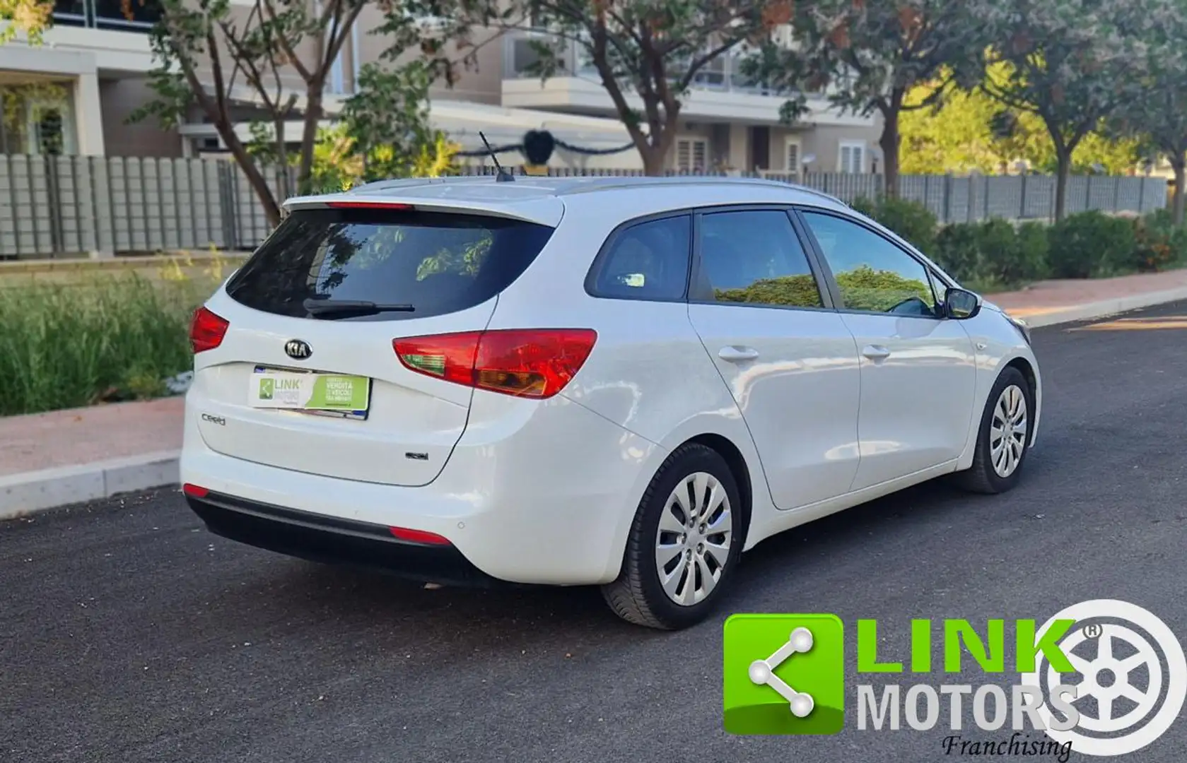 Kia Ceed / cee'd 1.6 CRDi 110 CV 5 porte GT Line Bianco - 2
