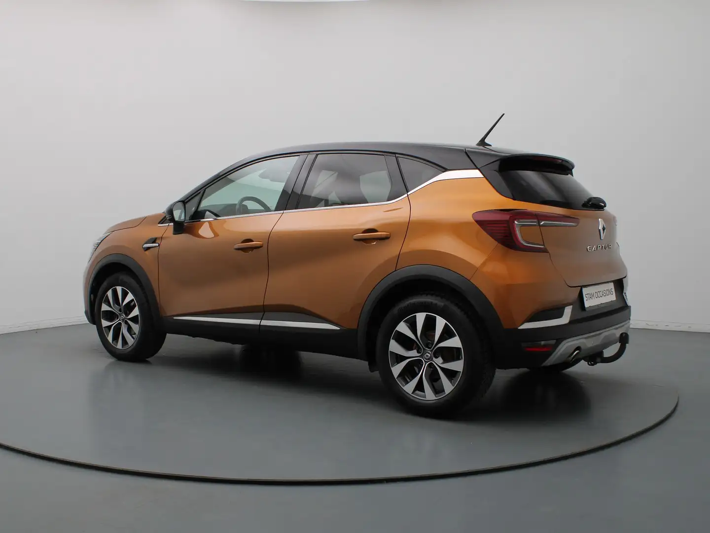 Renault Captur 100pk TCe Intens Camera | Cruise | Navi | Parkeers Orange - 2