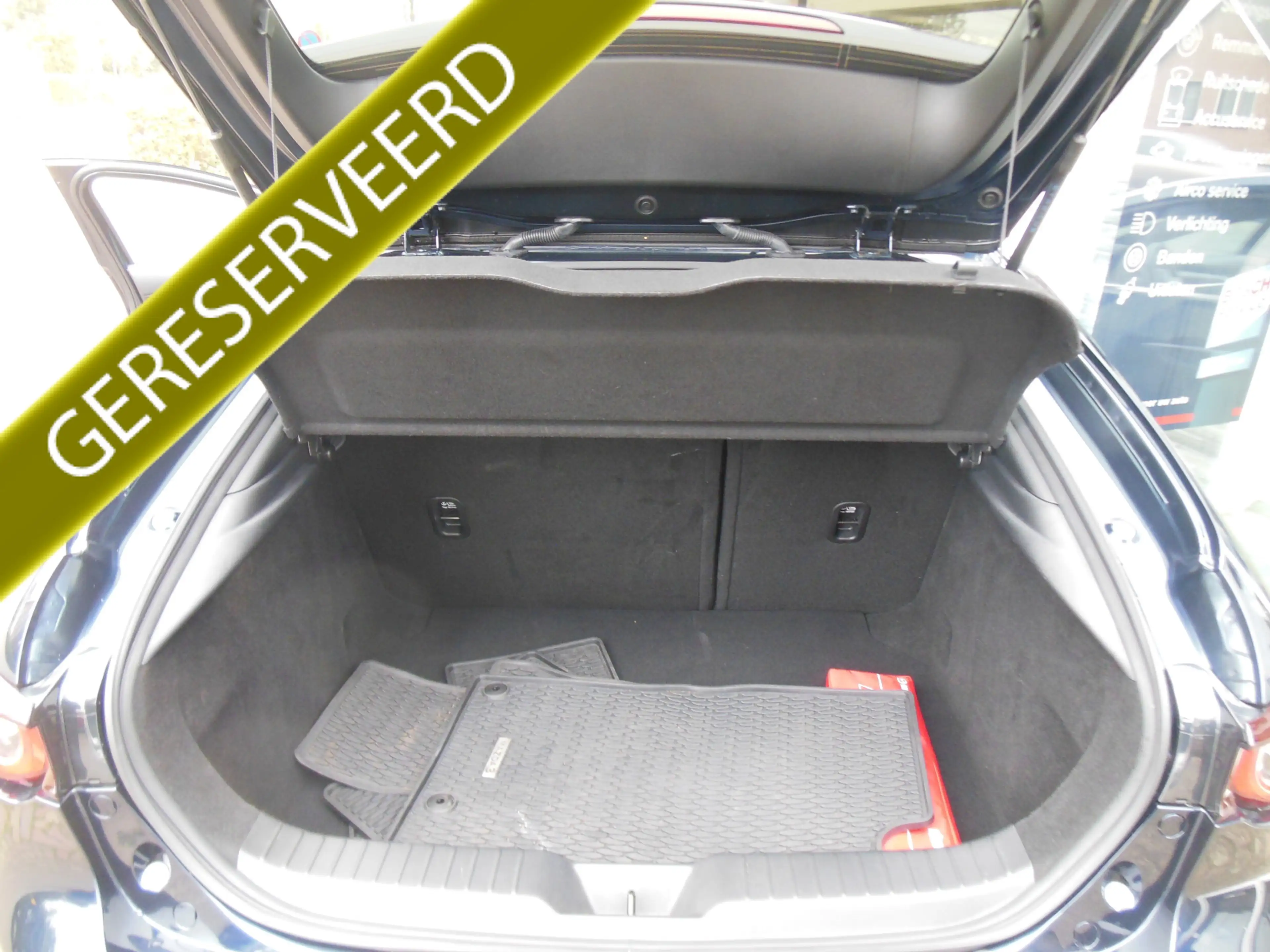 Mazda 3 2.0 e-SkyActiv-G M Hybrid 150 Sportive 12 maanden — photo 13