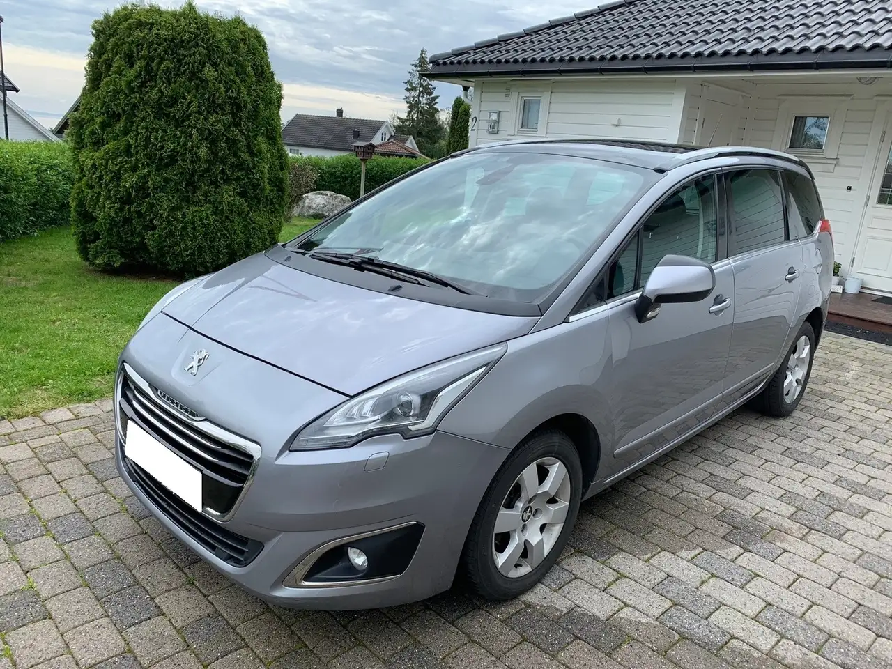 Peugeot 5008 1.6 HDi 115ch FAP BVM6 Style 7pl
