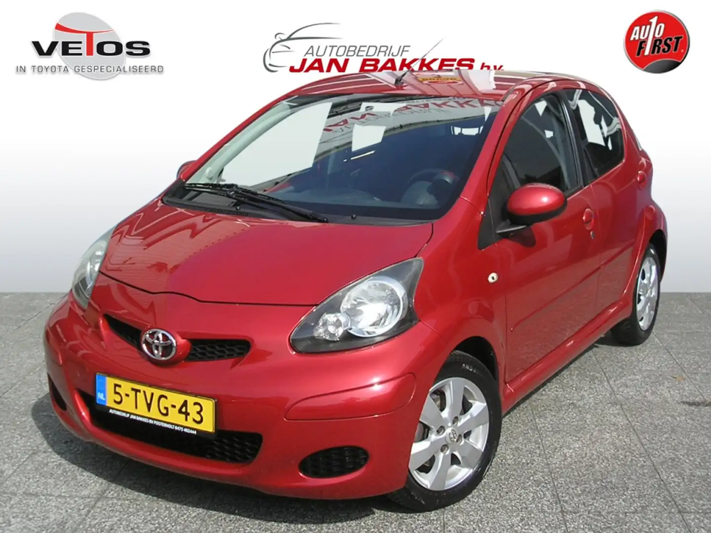Toyota Aygo 1.0 5-deurs Aspiration Red met Airco Rouge - 1