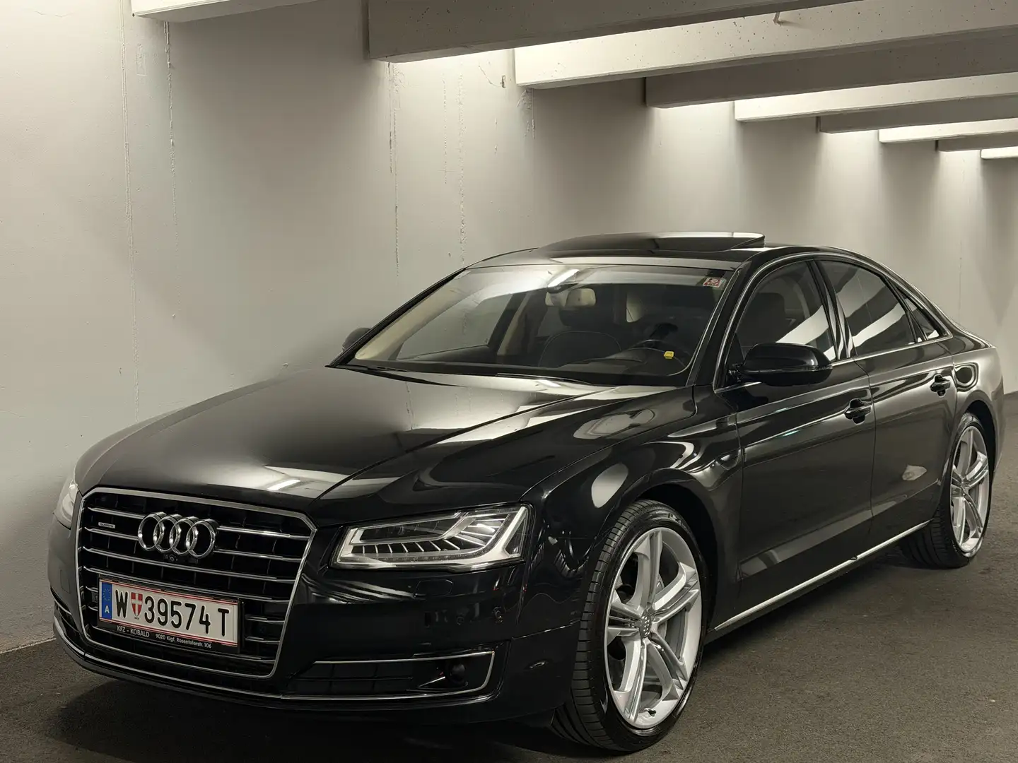 Audi A8 3,0TDI*Exklusive*Vollaussttatung*21“*Matrix*Pano* Schwarz - 2
