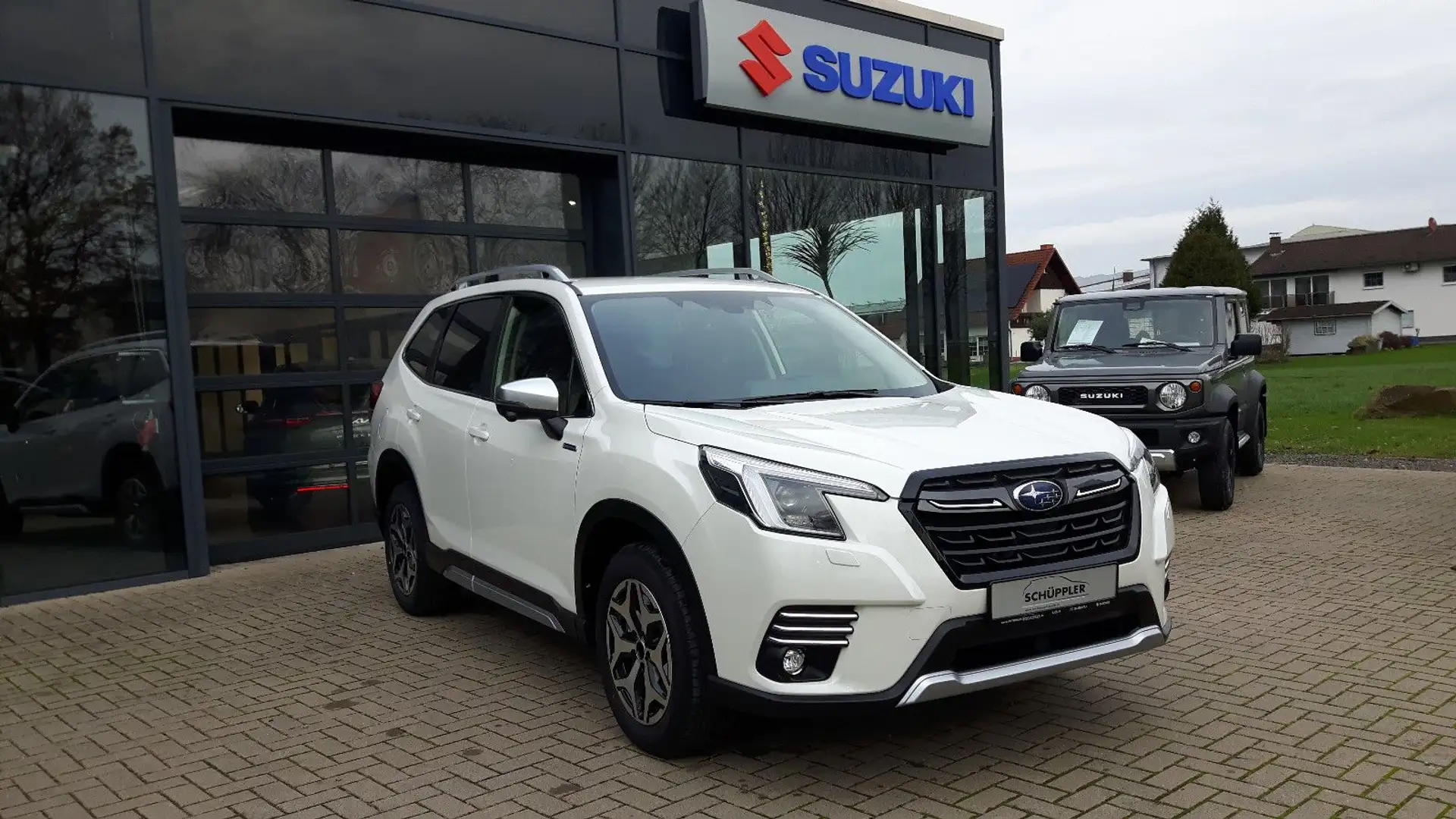 Subaru Forester 2,0e Boxer Comfort Lineartronic Bílá - 2