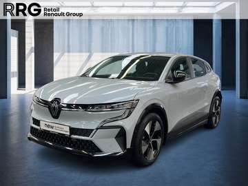 EV60 220HP EQUILIBRE CARPLAY PDC
