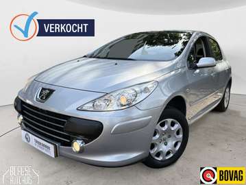 1.6 16V Oxygo Cruise Navi Ecc Pdc Trekhaak