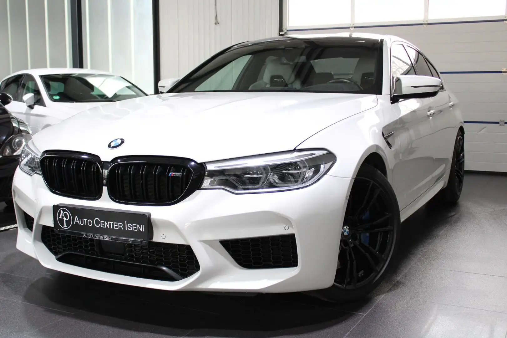BMW M5 Lim. | M-Drivers | B&W | Carbon-Dach | M-AGA White - 1