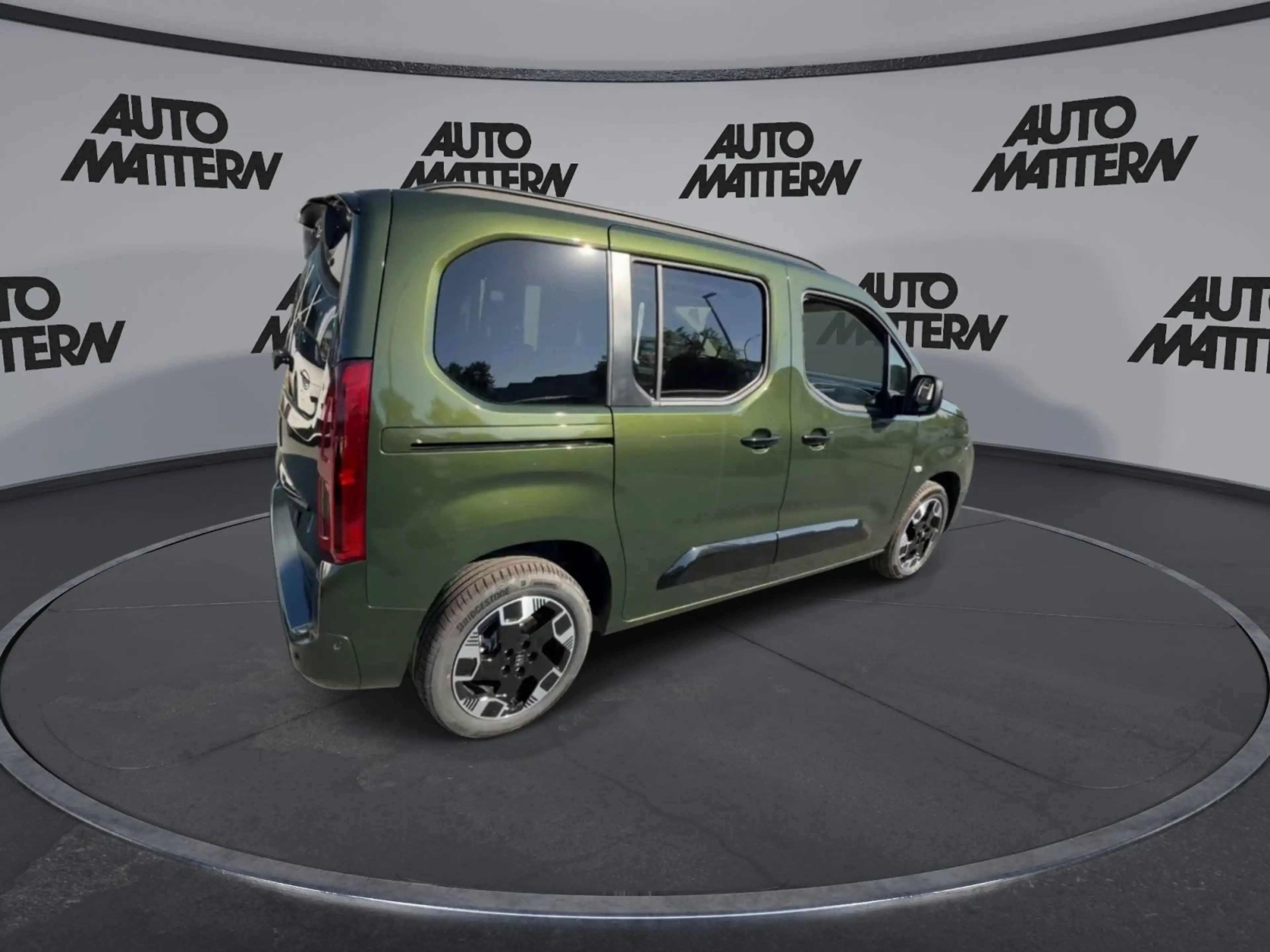 Fiat Qubo L La Prima 1.5 Diesel 96 kW (130 PS) AT — photo 8