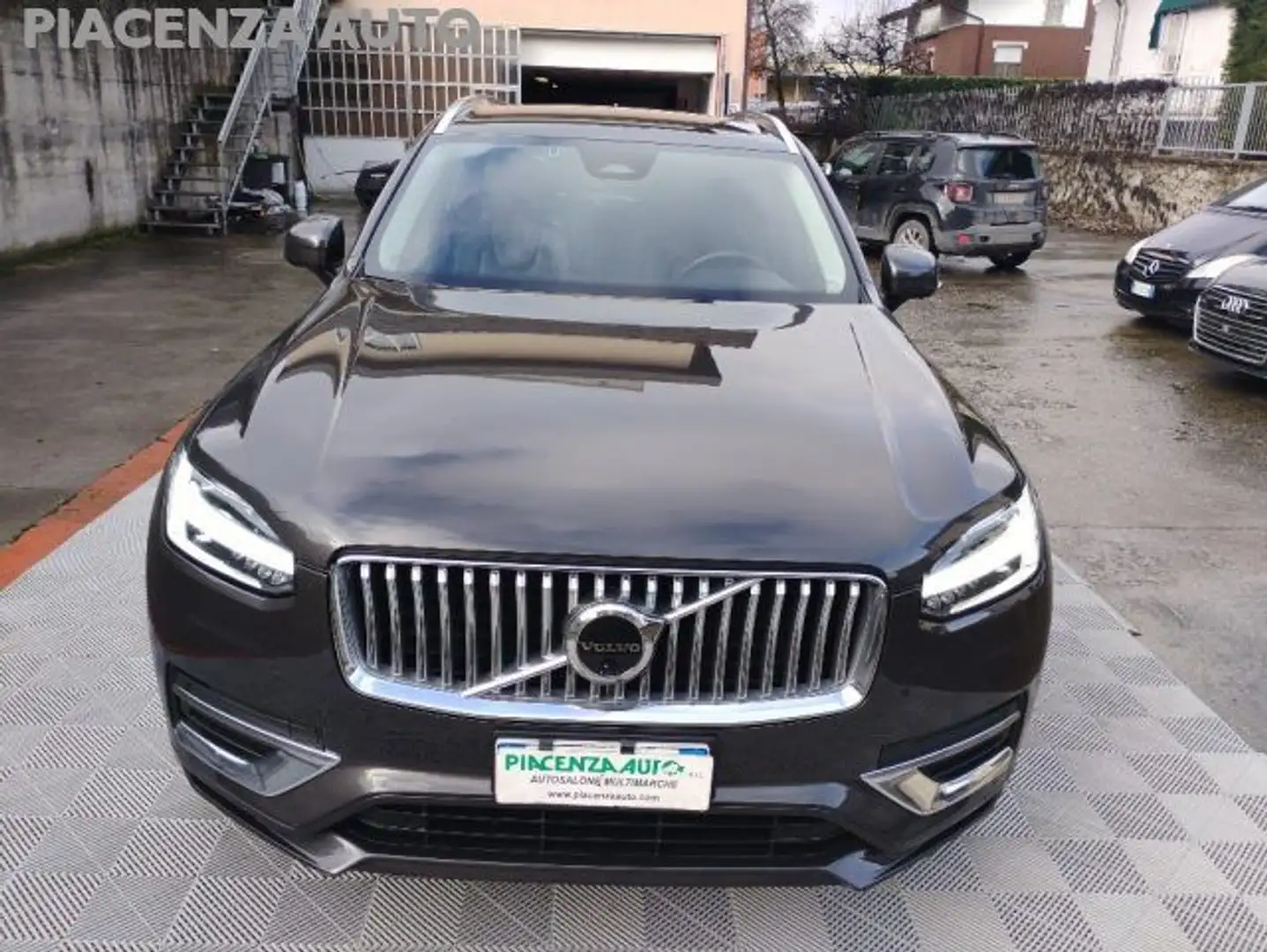 Volvo XC90 B5 (d) AWD automatico 7 posti Plus Bright Grigio - 2