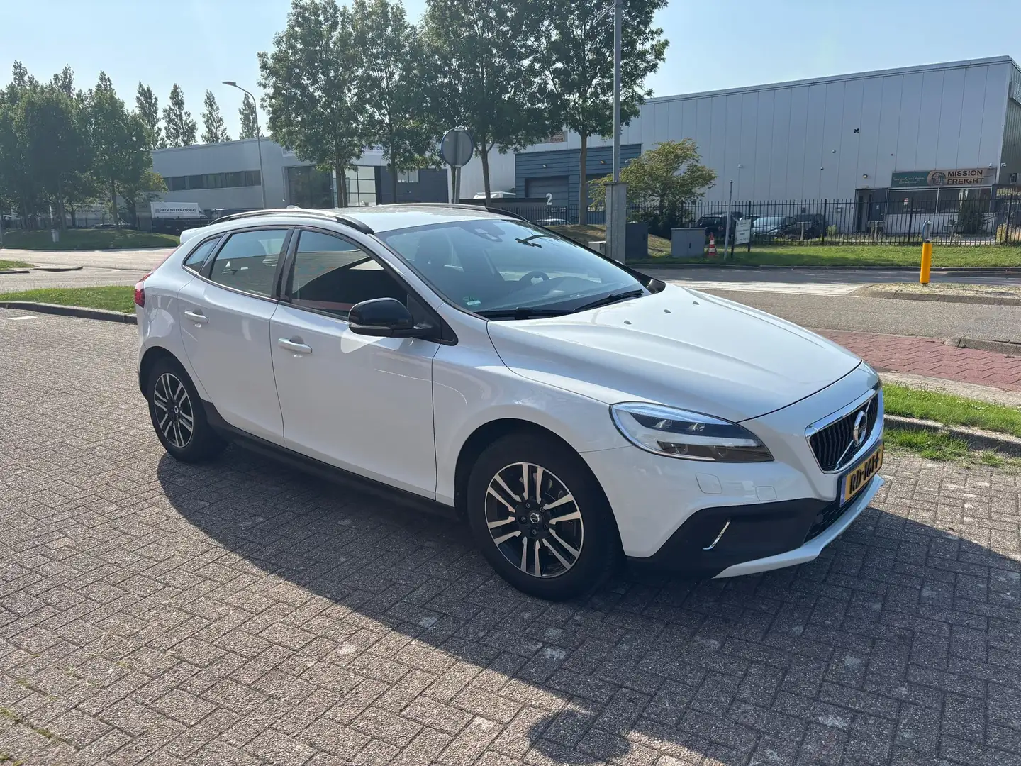 Volvo V40 Cross Country V40 Cross Country 1.5 T3 Nordic+ Automaat - 2