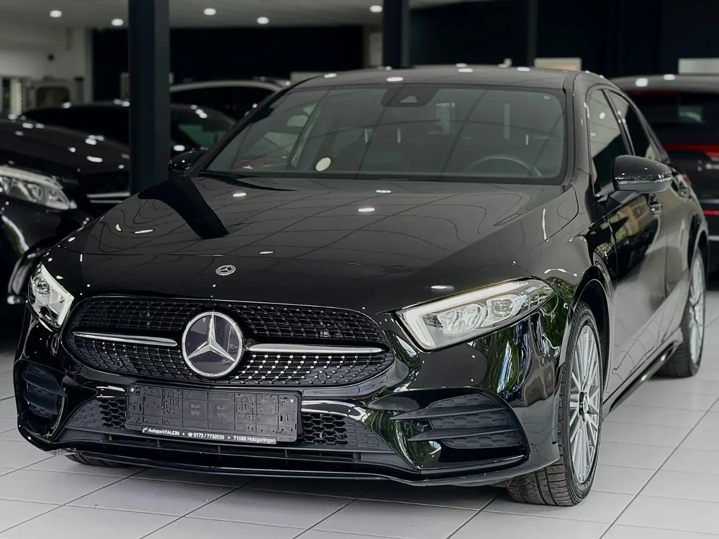 Mercedes-Benz A 250 e *AMG-LINE*LIM.*NIGHT*EDITION*AMBI-L*LED* Schwarz - 1