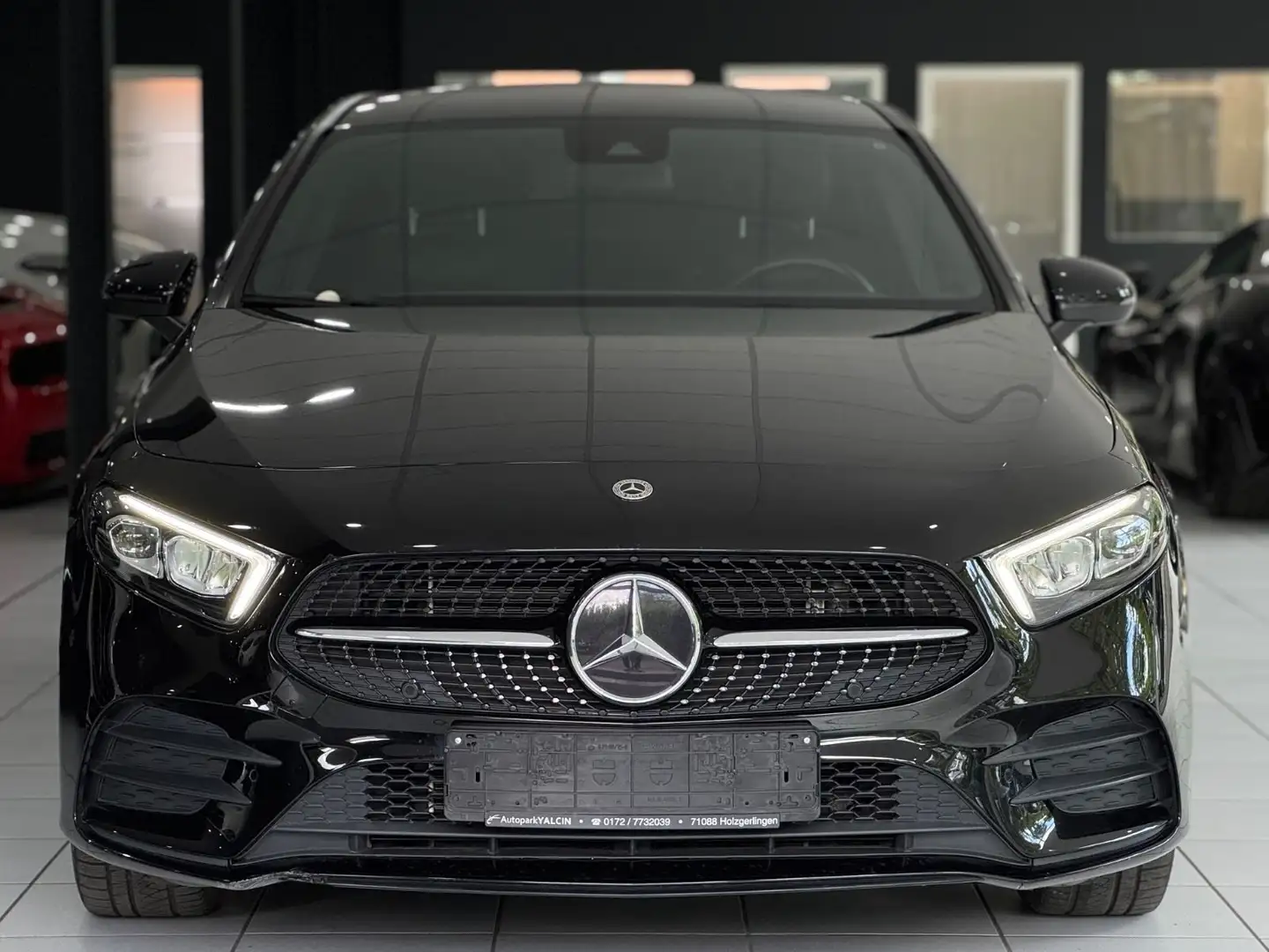 Mercedes-Benz A 250 e *AMG-LINE*LIM.*NIGHT*EDITION*AMBI-L*LED* Schwarz - 2