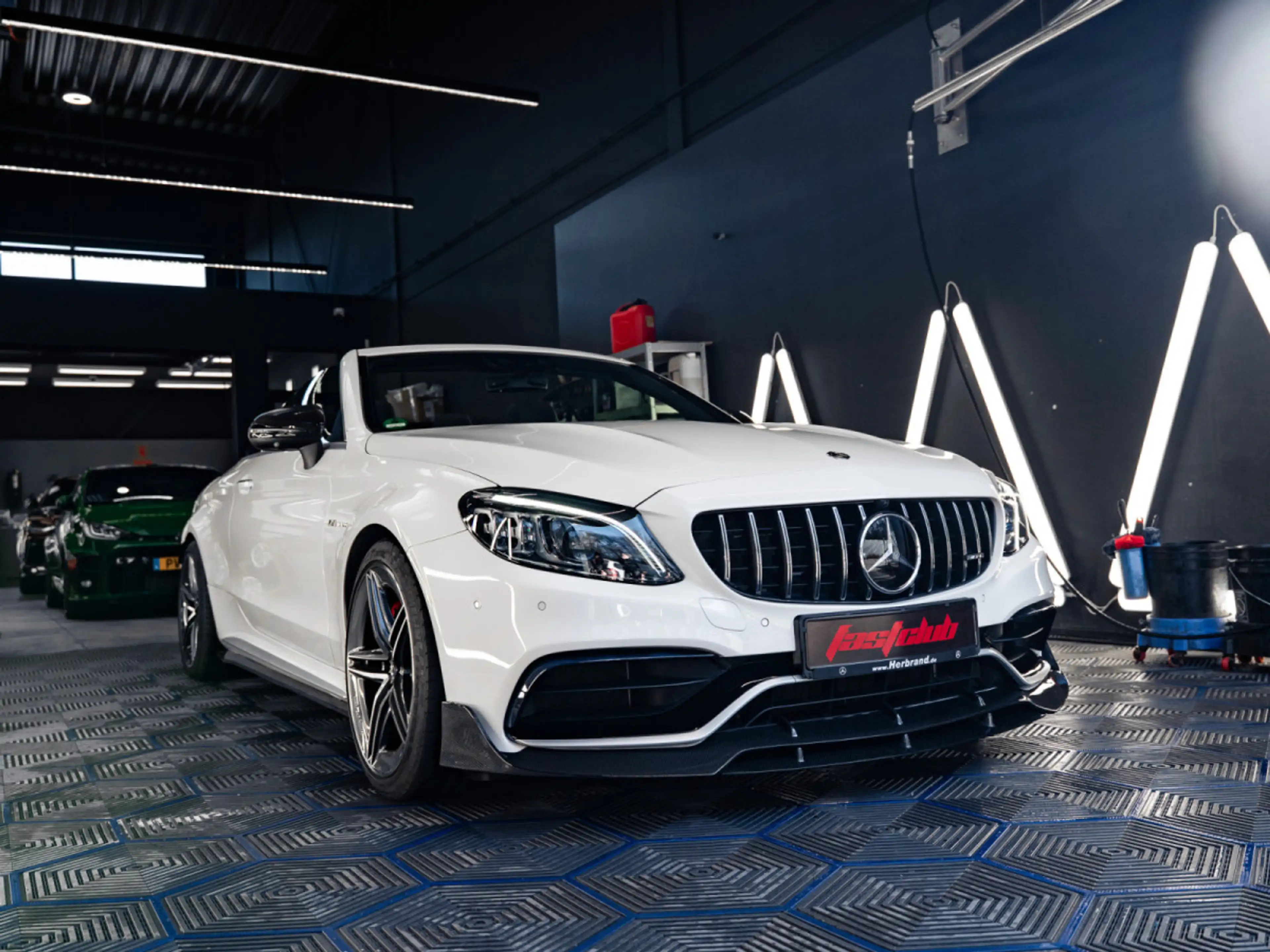 Mercedes-Benz C 63 AMG Classe C63 AMG S FULL CARBON Cabrio Caméra*360*Bur — photo 8