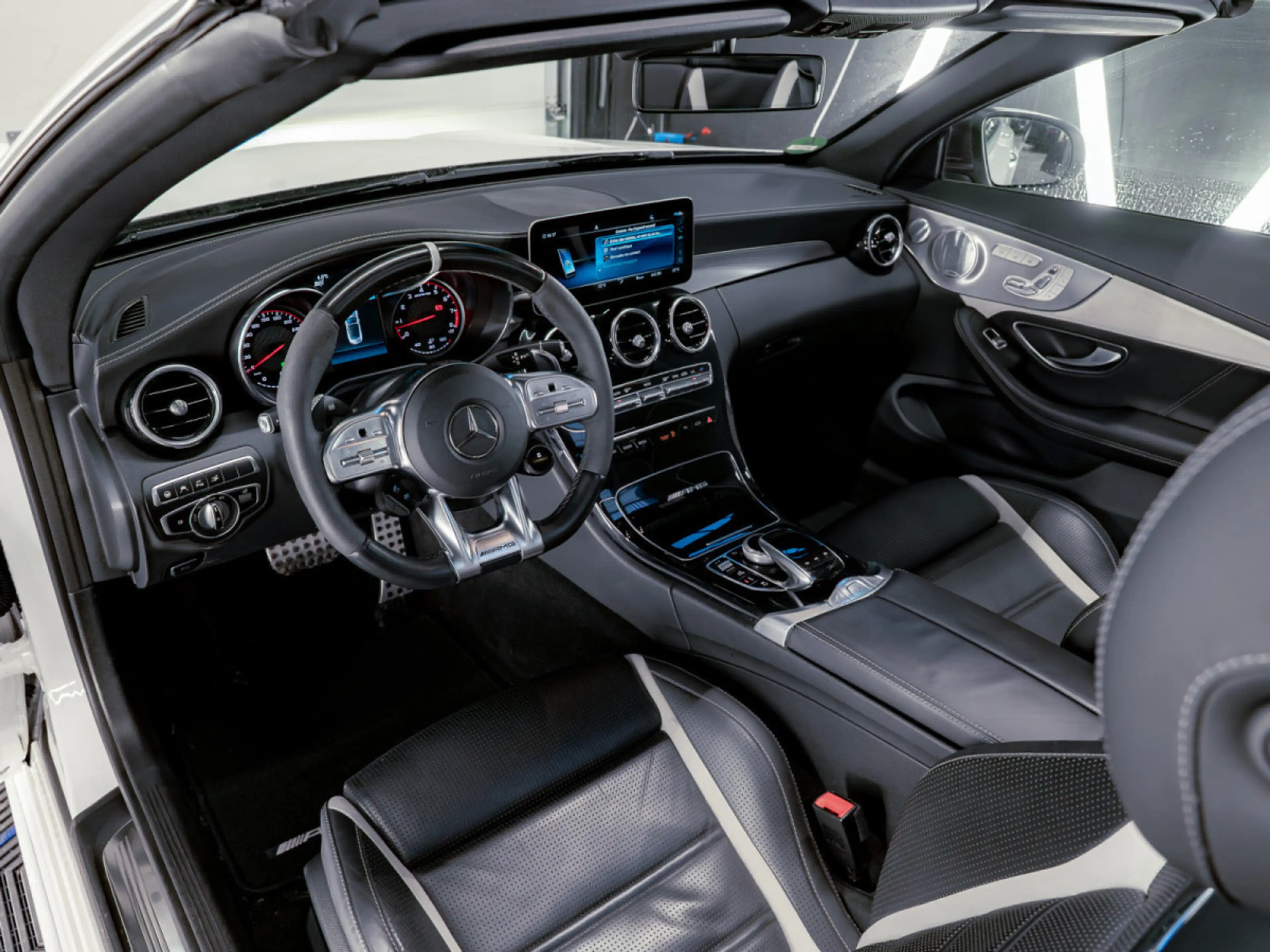 Mercedes-Benz C 63 AMG Classe C63 AMG S FULL CARBON Cabrio Caméra*360*Bur — photo 15