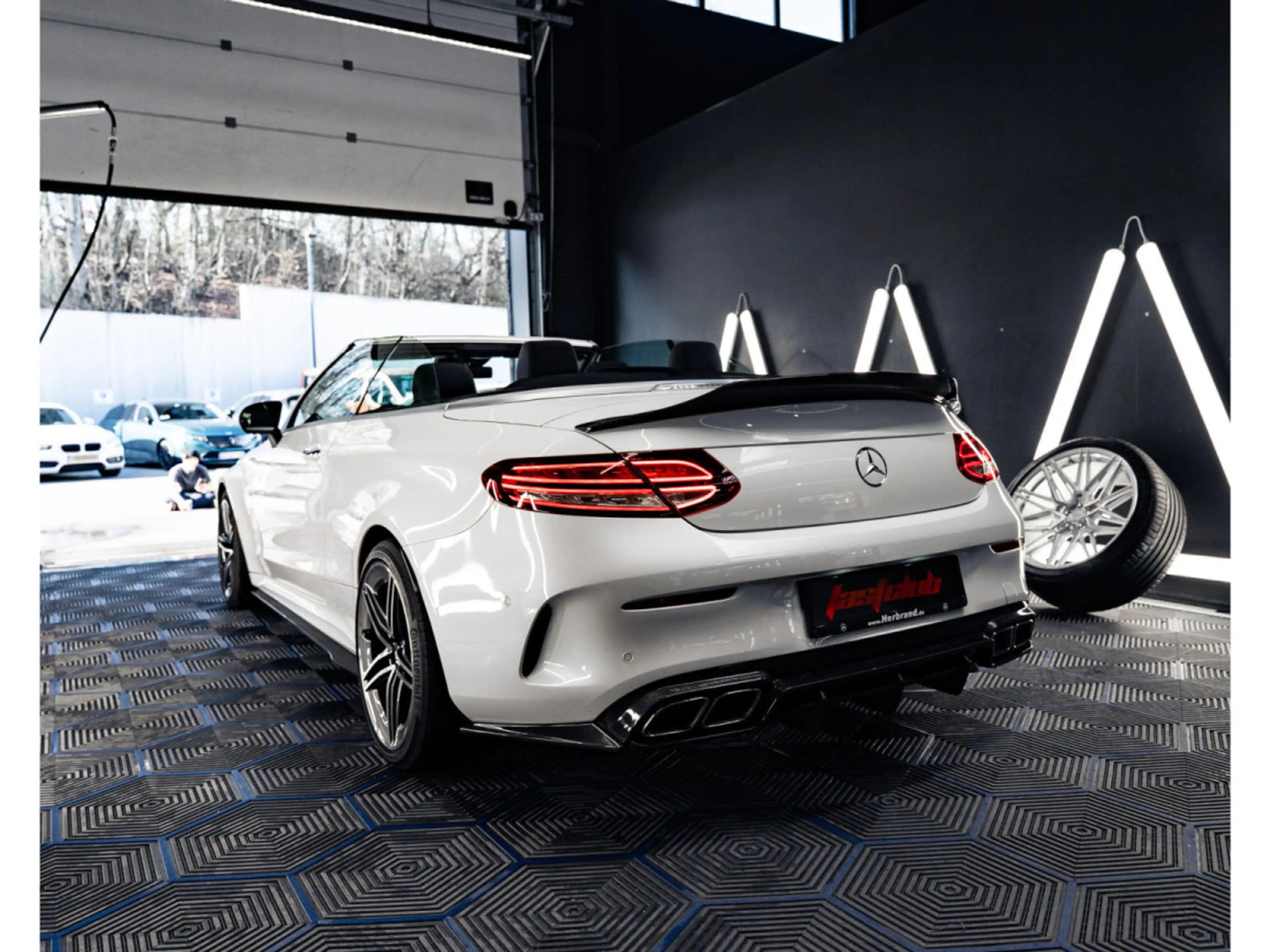 Mercedes-Benz C 63 AMG Classe C63 AMG S FULL CARBON Cabrio Caméra*360*Bur — photo 11