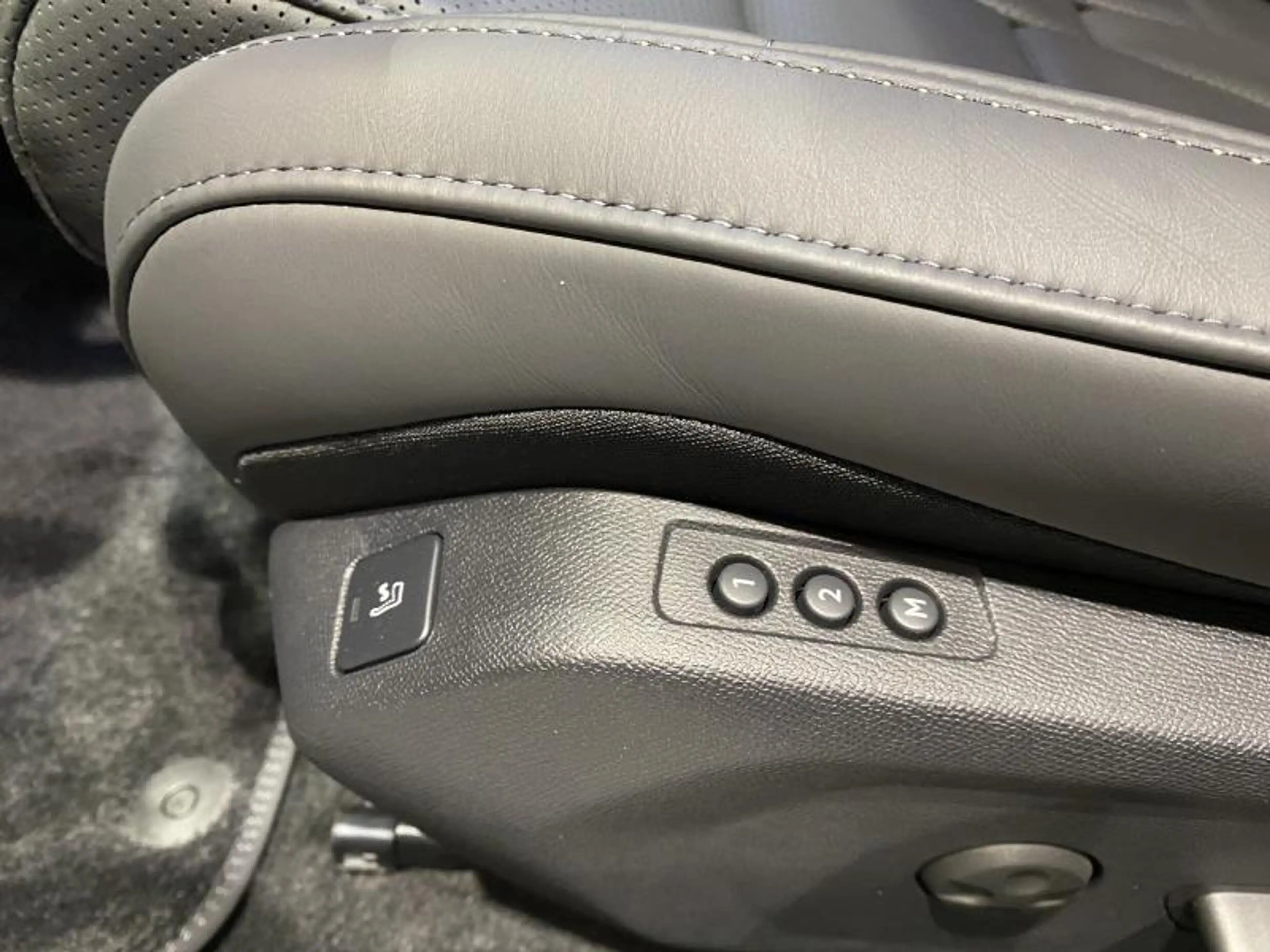 DS Automobiles DS 9 E-TENSE RIVOLI + — photo 14