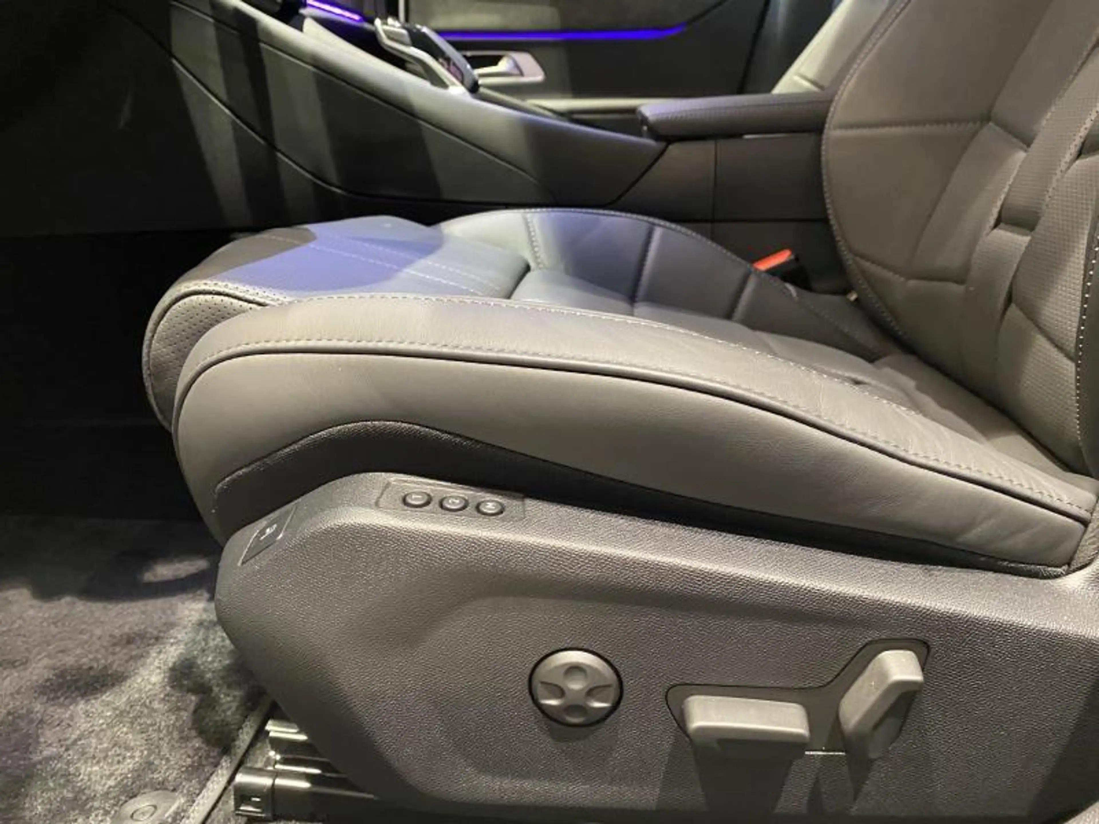 DS Automobiles DS 9 E-TENSE RIVOLI + — photo 15