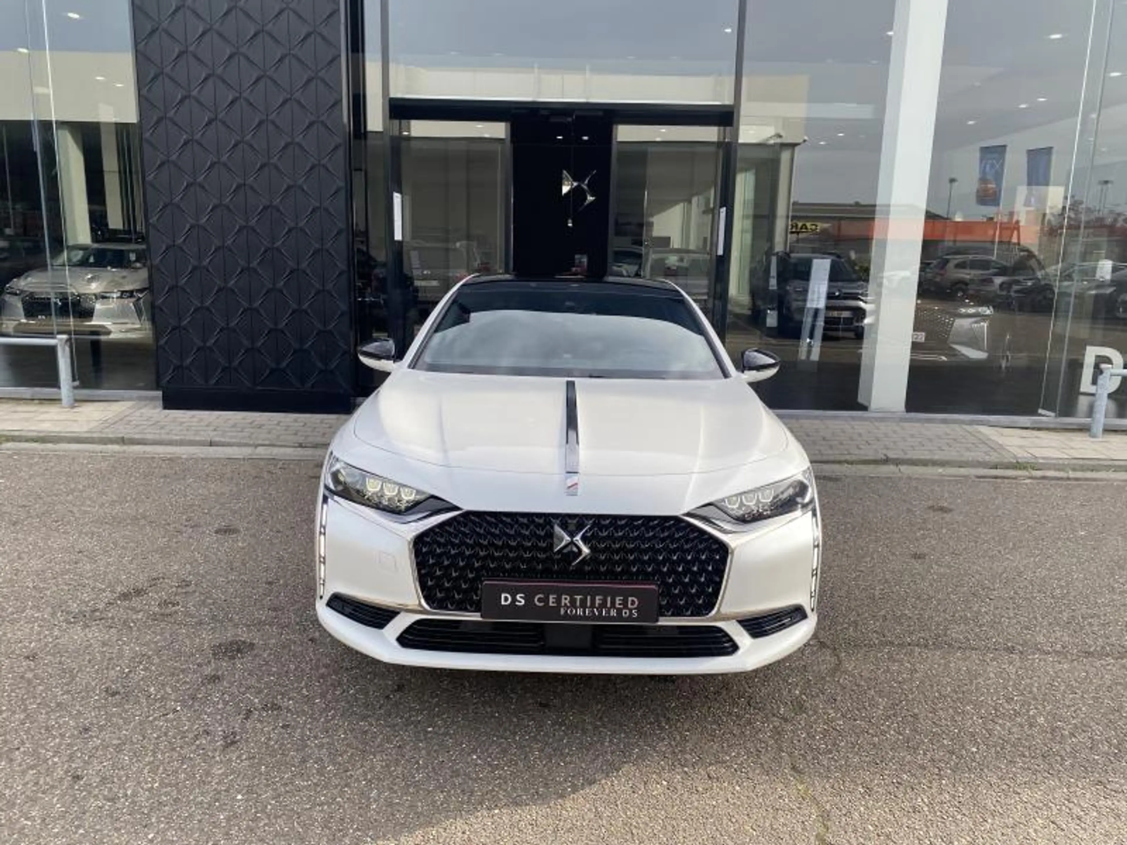 DS Automobiles DS 9 E-TENSE RIVOLI + — photo 4