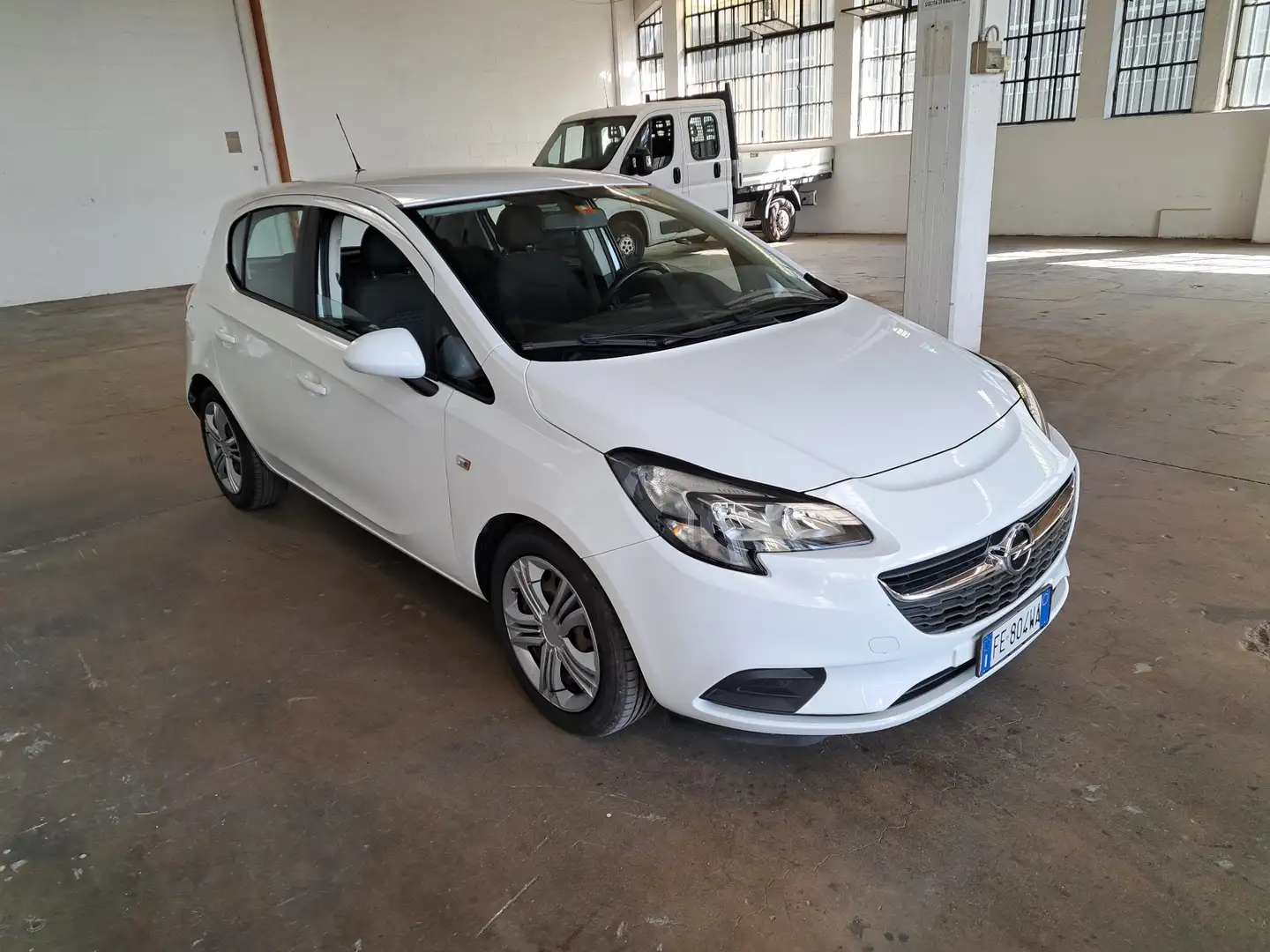 Opel Corsa Corsa V 2016 5p 1.4  (cosmo) Gpl 90cv my16 Weiß - 2