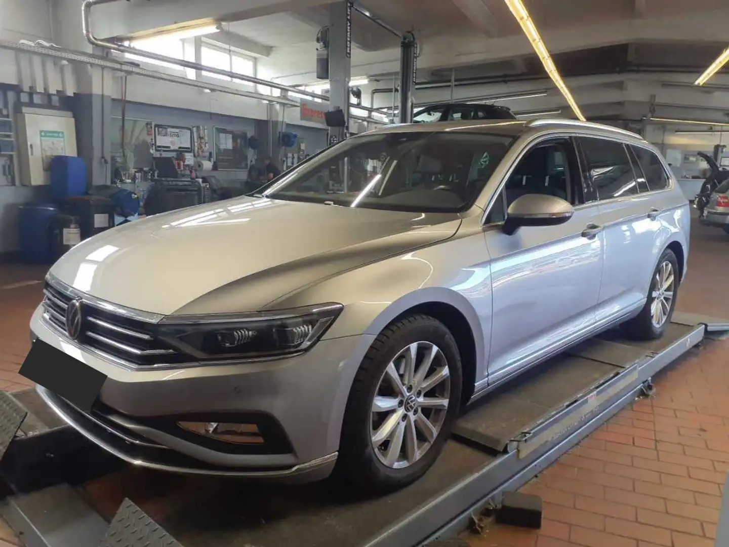 Volkswagen Passat Variant Elegance 2.0TDI AHK MATRIX NAVI Silber - 2