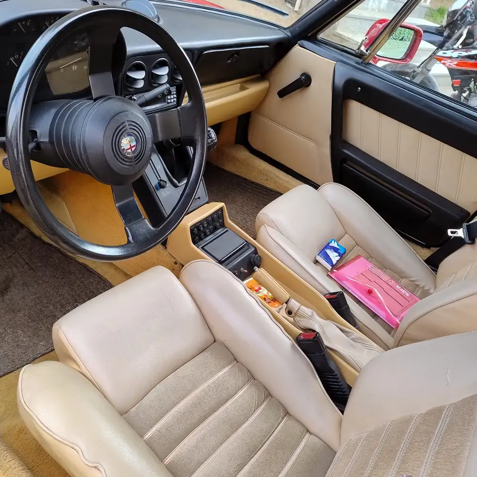 Alfa Romeo Spider 2.0 my90, foto 1