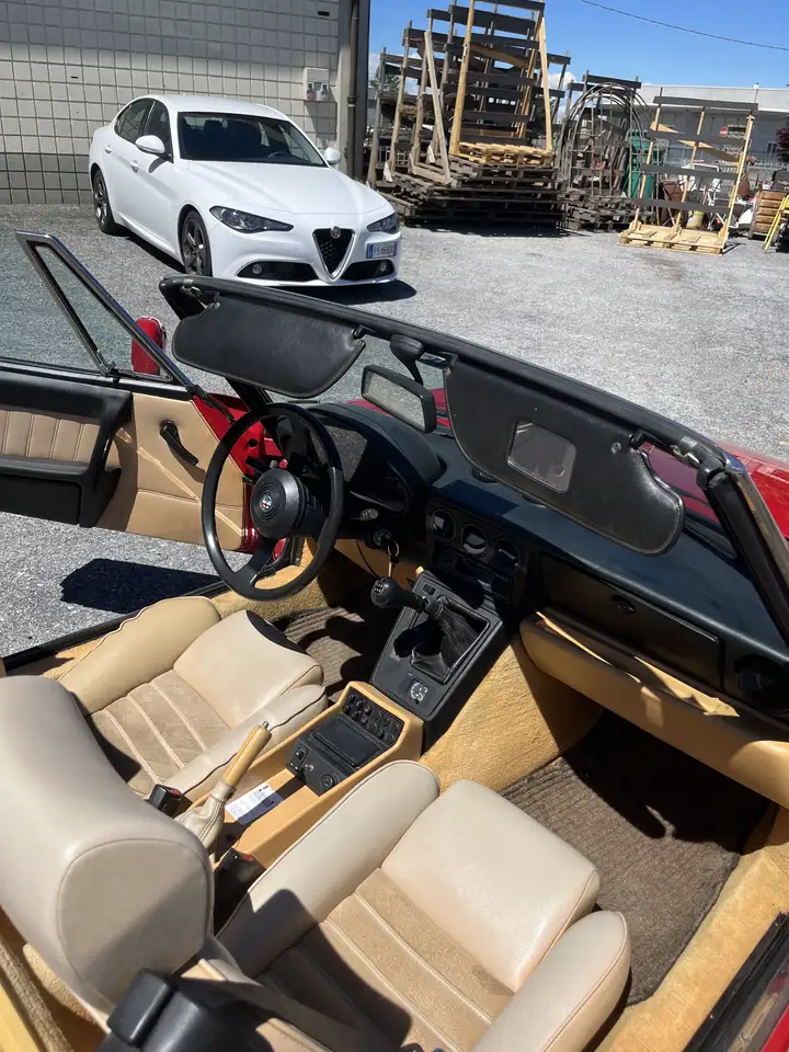 Alfa Romeo Spider 2.0 my90, foto 5