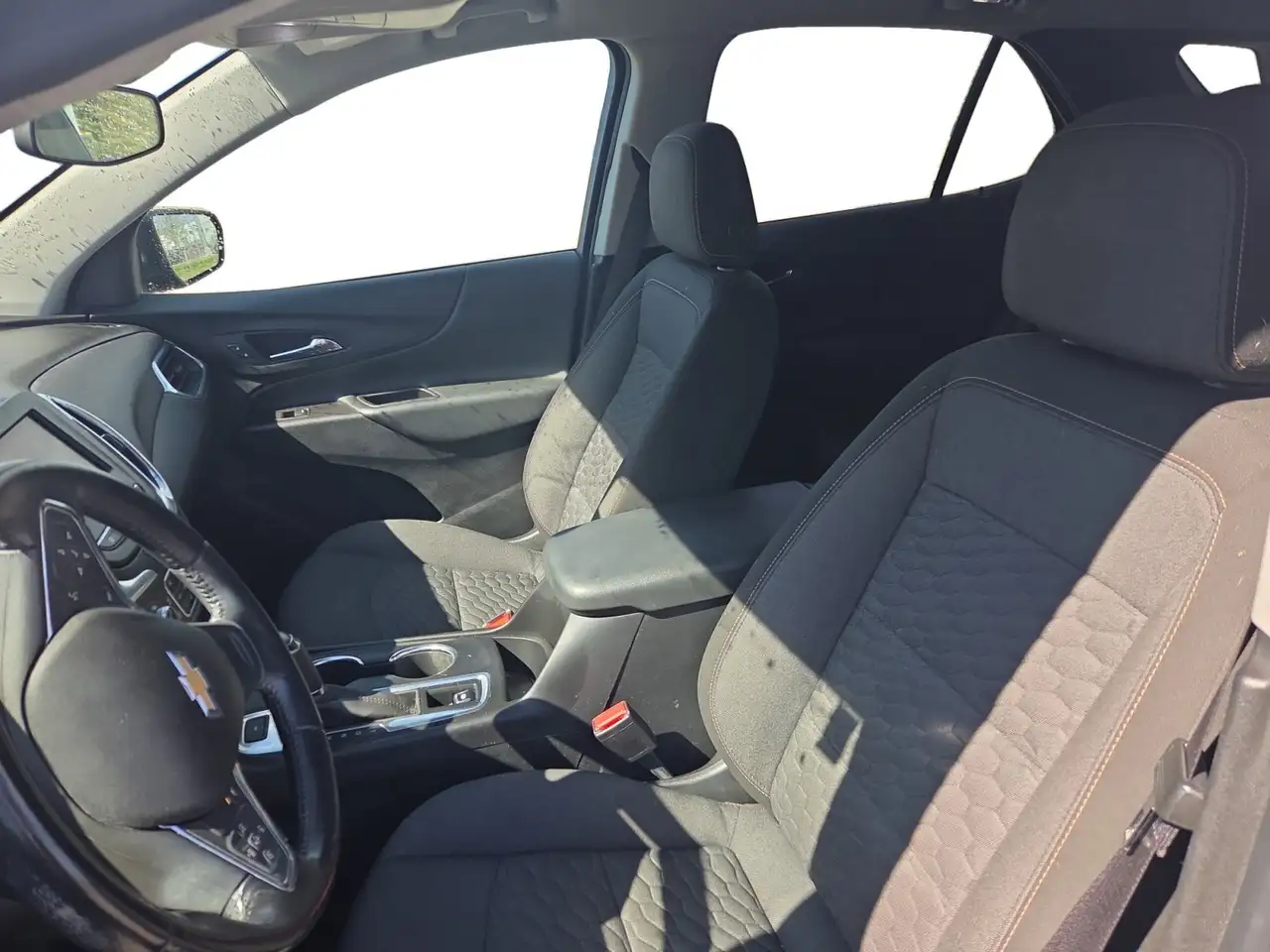Chevrolet Equinox снимка Chevrolet Equinox