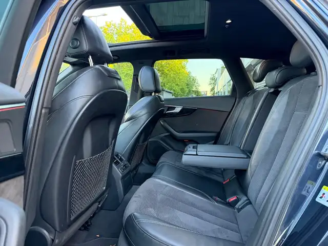 Audi A4 view 11