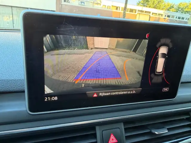 Audi A4 view 12