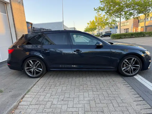 Audi A4 view 15