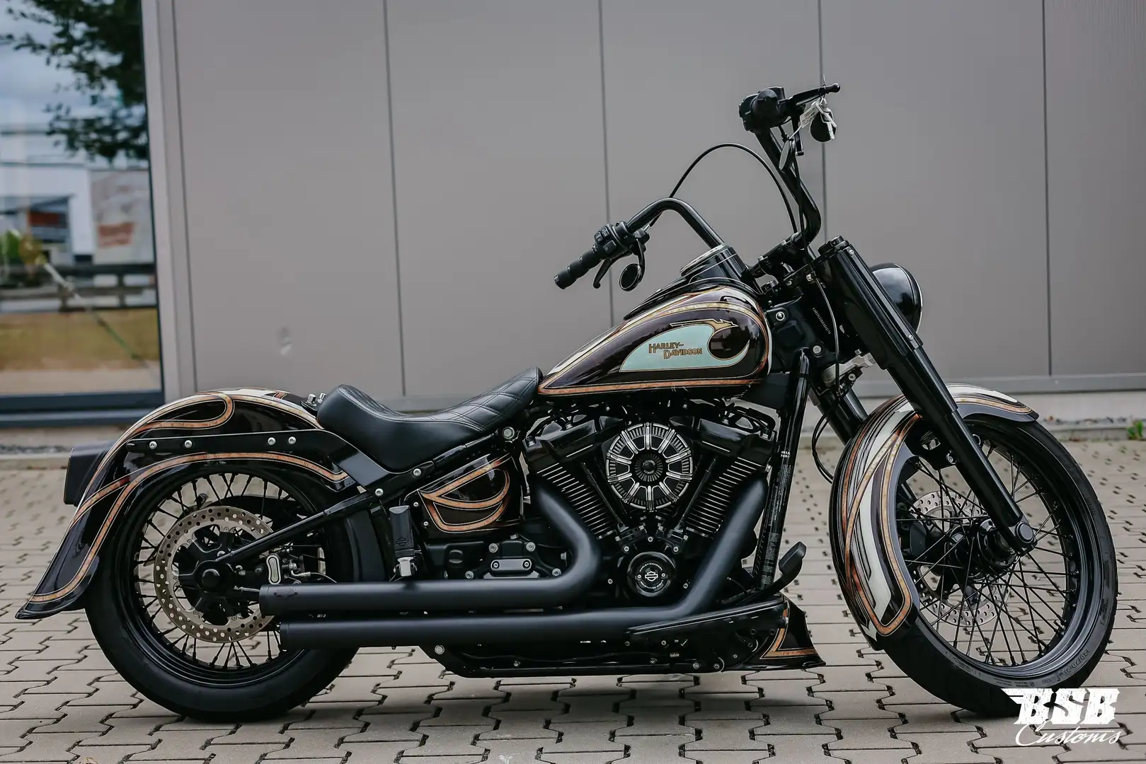 Harley-Davidson Heritage 107 CUI / JEKILL & HYDE -CHICANO STYLE Negru - 1