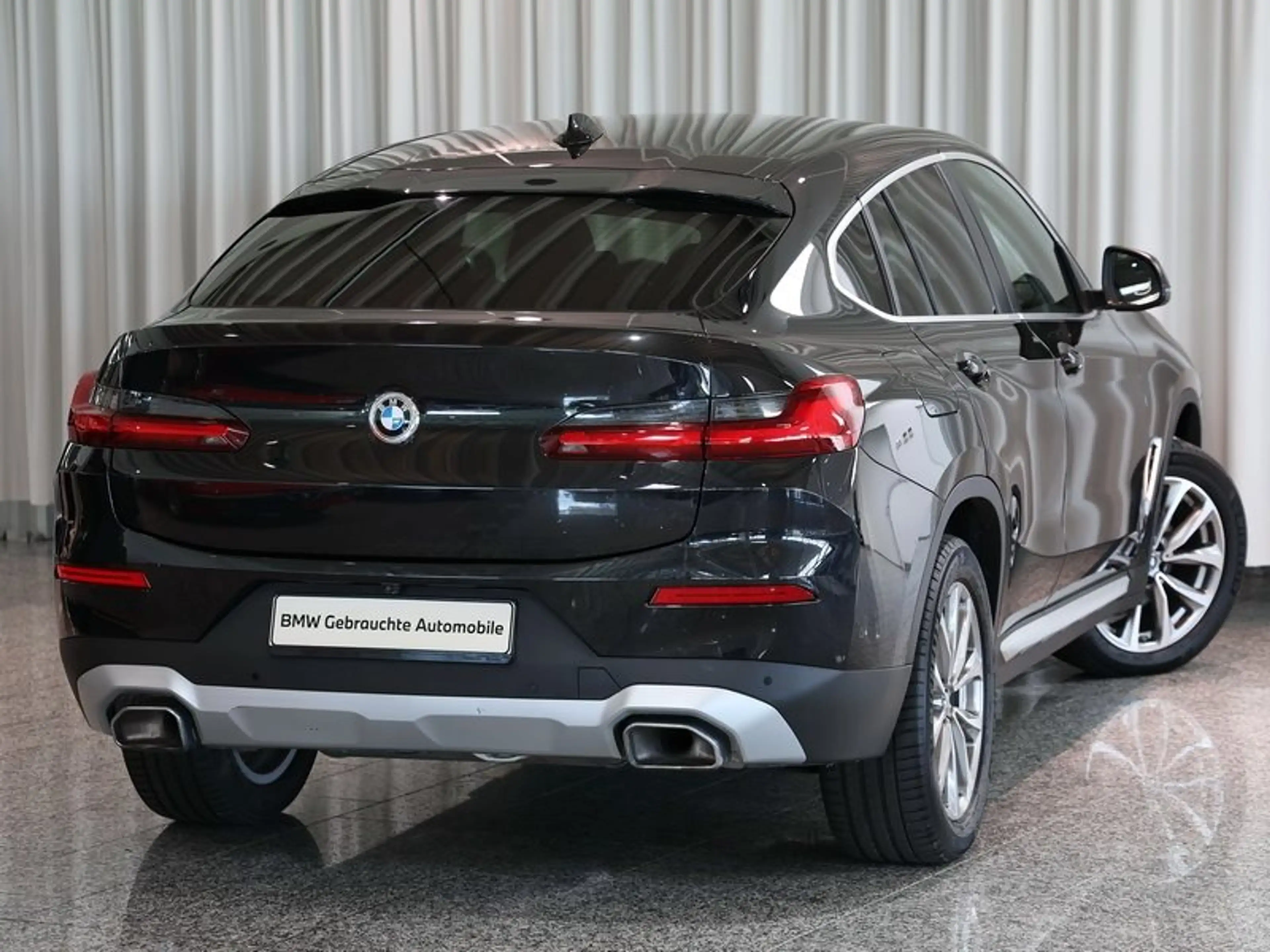 BMW X4 xDrive30d 19Zoll DrivAss Laser HUD HiFi RFK — photo 3