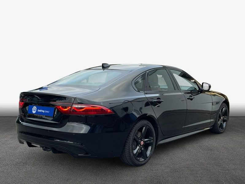 Jaguar XF P300 AWD Sport — photo 2