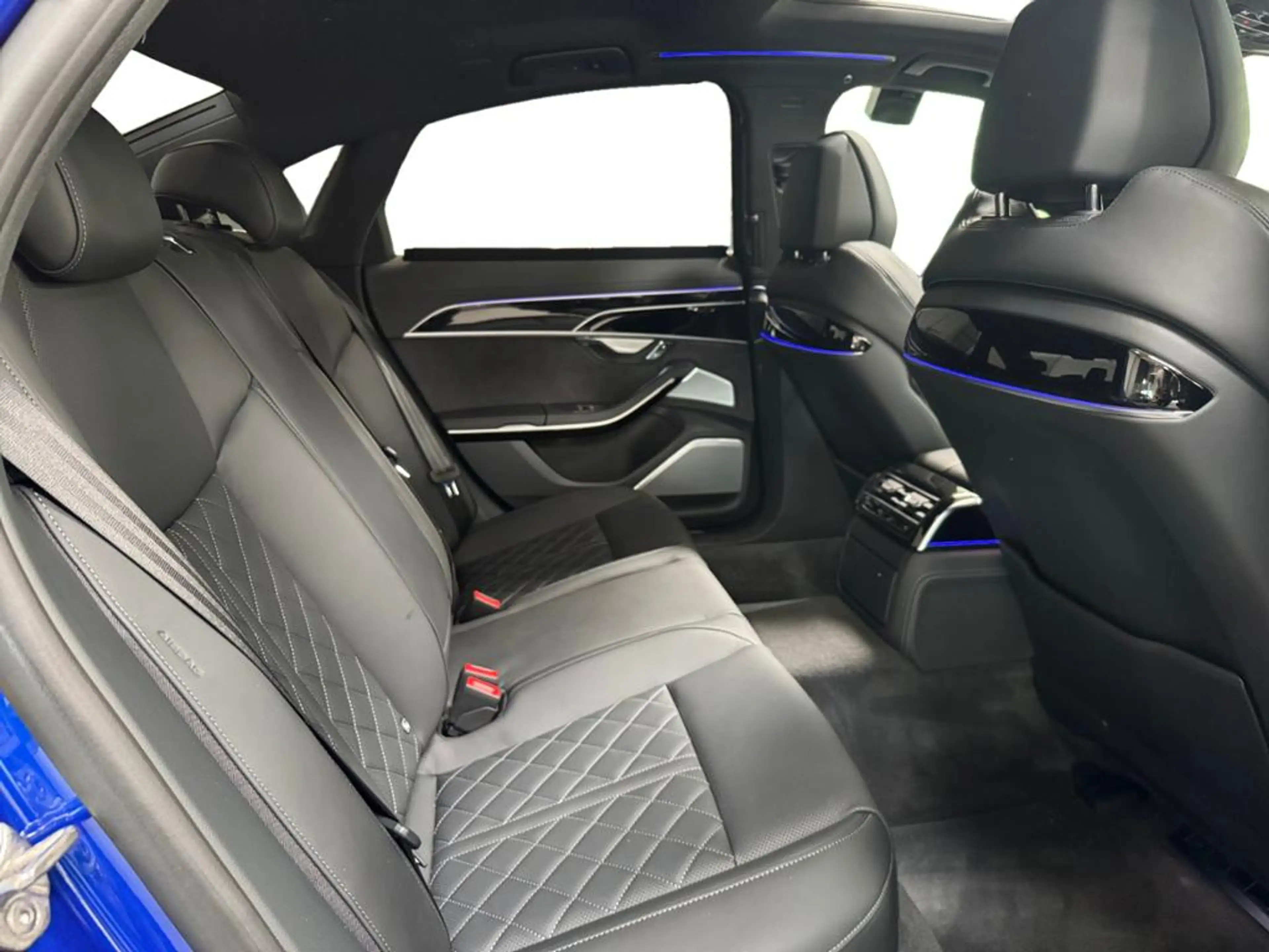 Audi S8 4.0 TFSI quattro Exclusive+Fahrassist+AHK+HUD — photo 11
