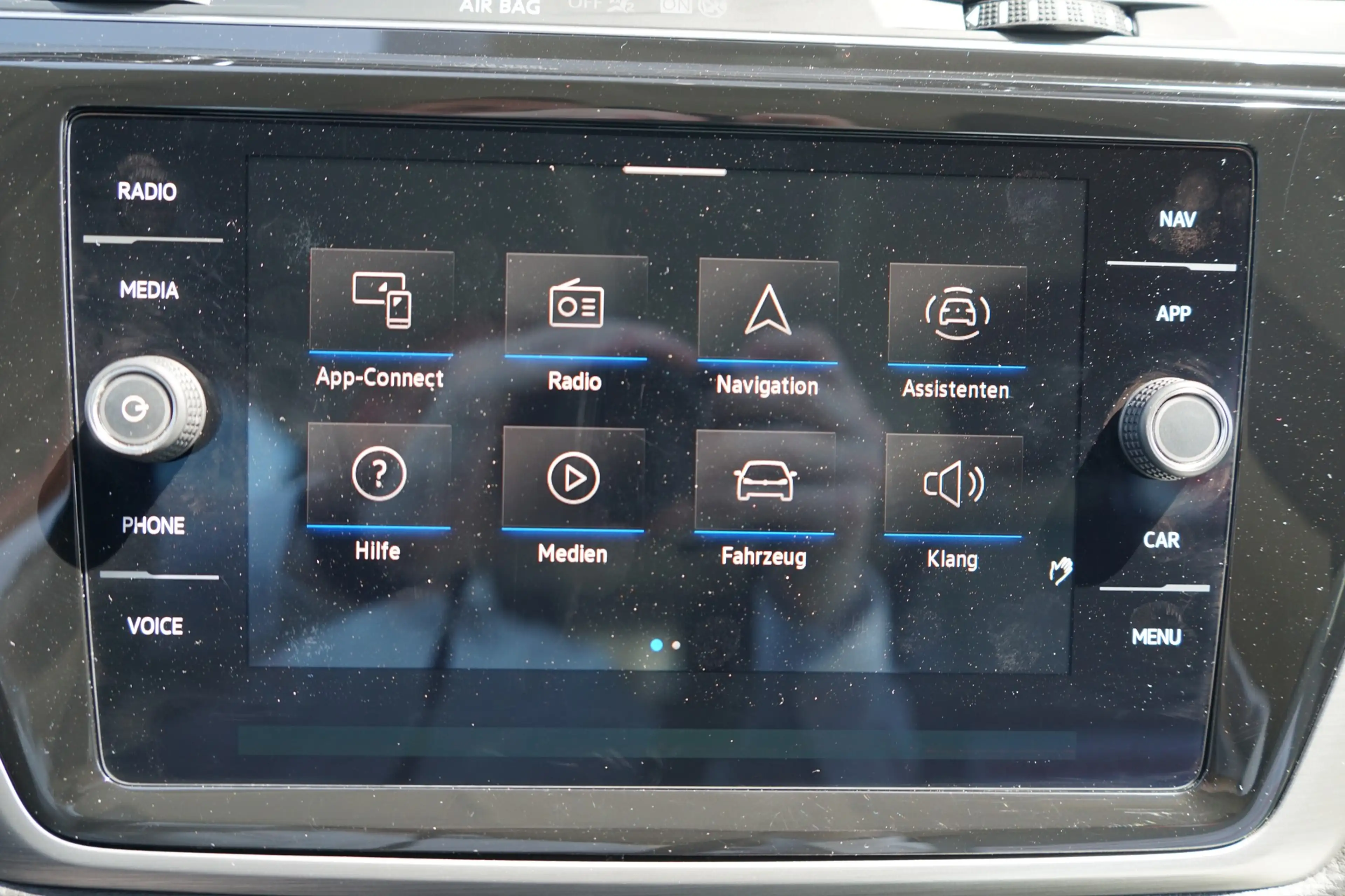 Volkswagen Touran 1.5 TSI DSG Family 7-Sitzer LED Navi AHK — photo 9