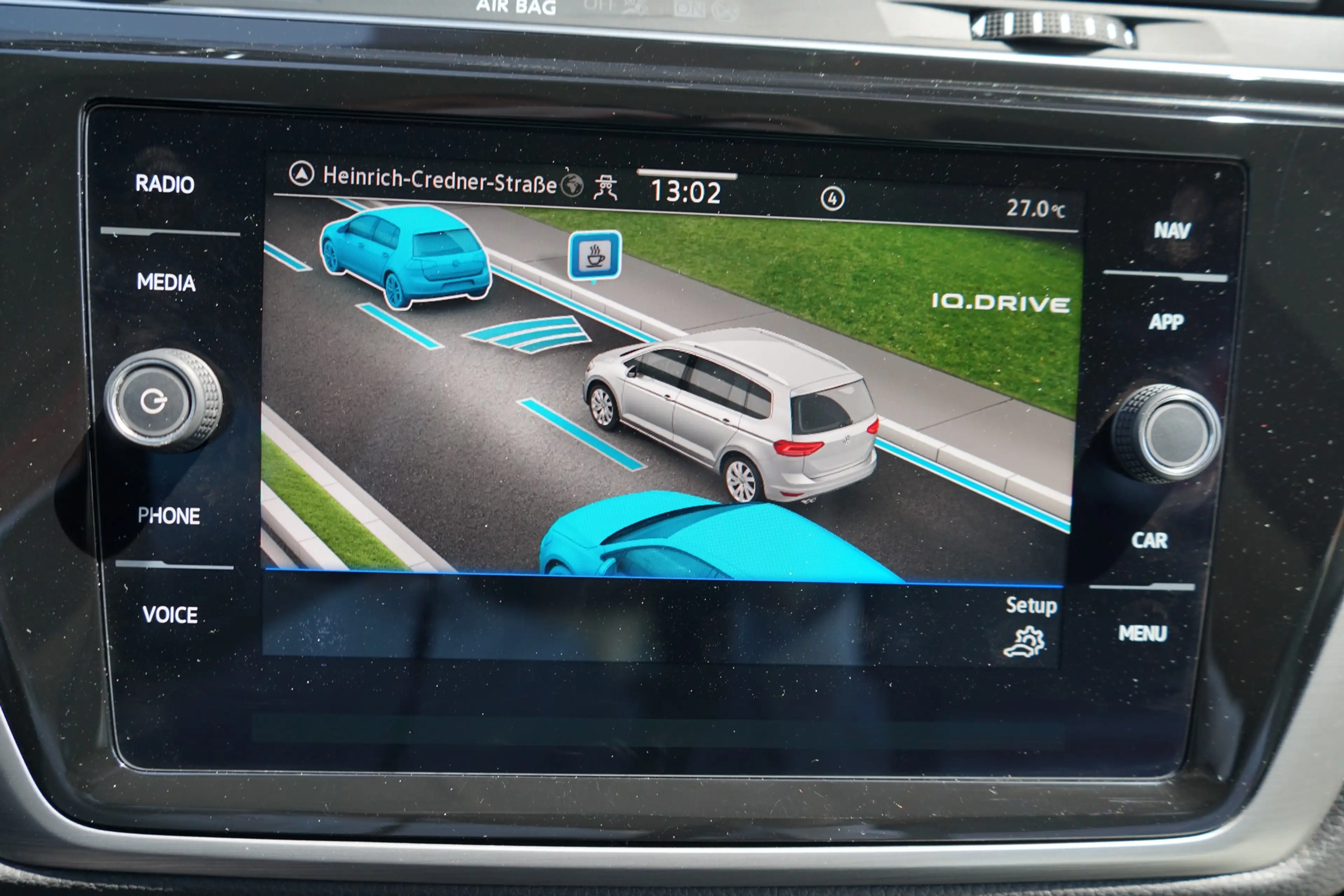 Volkswagen Touran 1.5 TSI DSG Family 7-Sitzer LED Navi AHK — photo 12