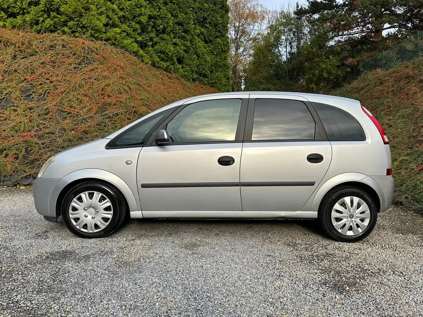 Opel Meriva 1.7 DTi Enjoy /Très bon état/CT Vert /Carnet Grijs - 2