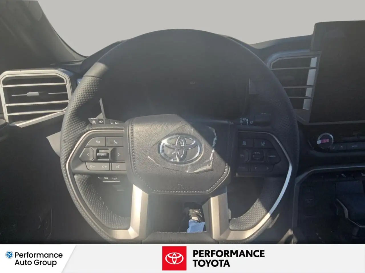 Toyota Tundra снимка Toyota Tundra