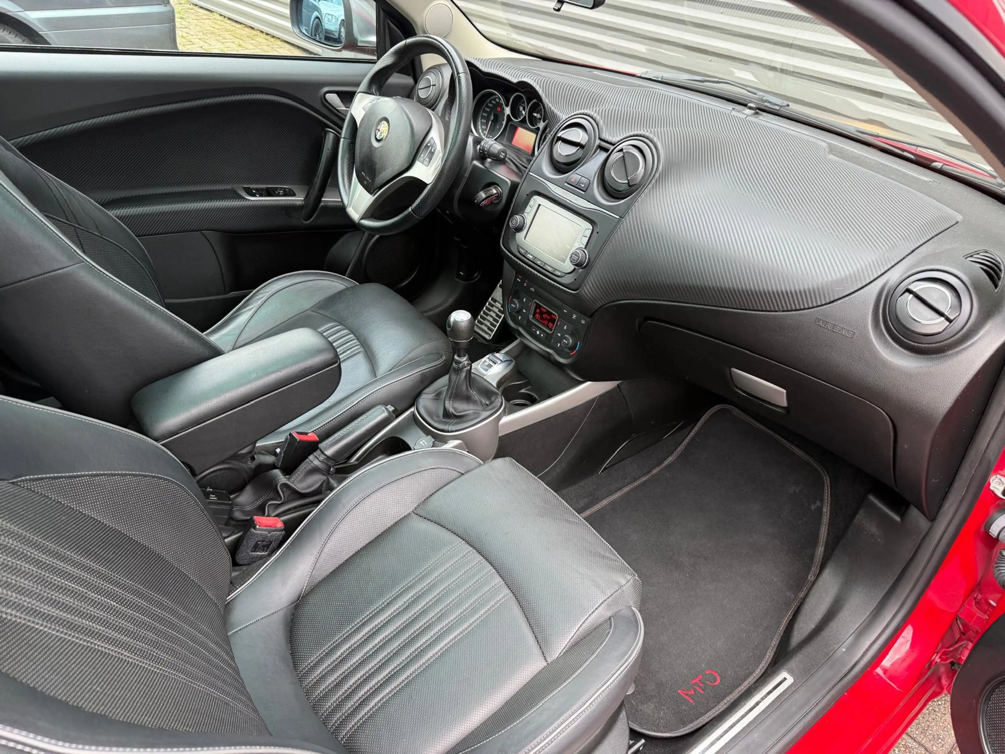 Alfa Romeo MiTo 0.9 TwinAir Exclusive Cruise Control / PDC / Panod — photo 4