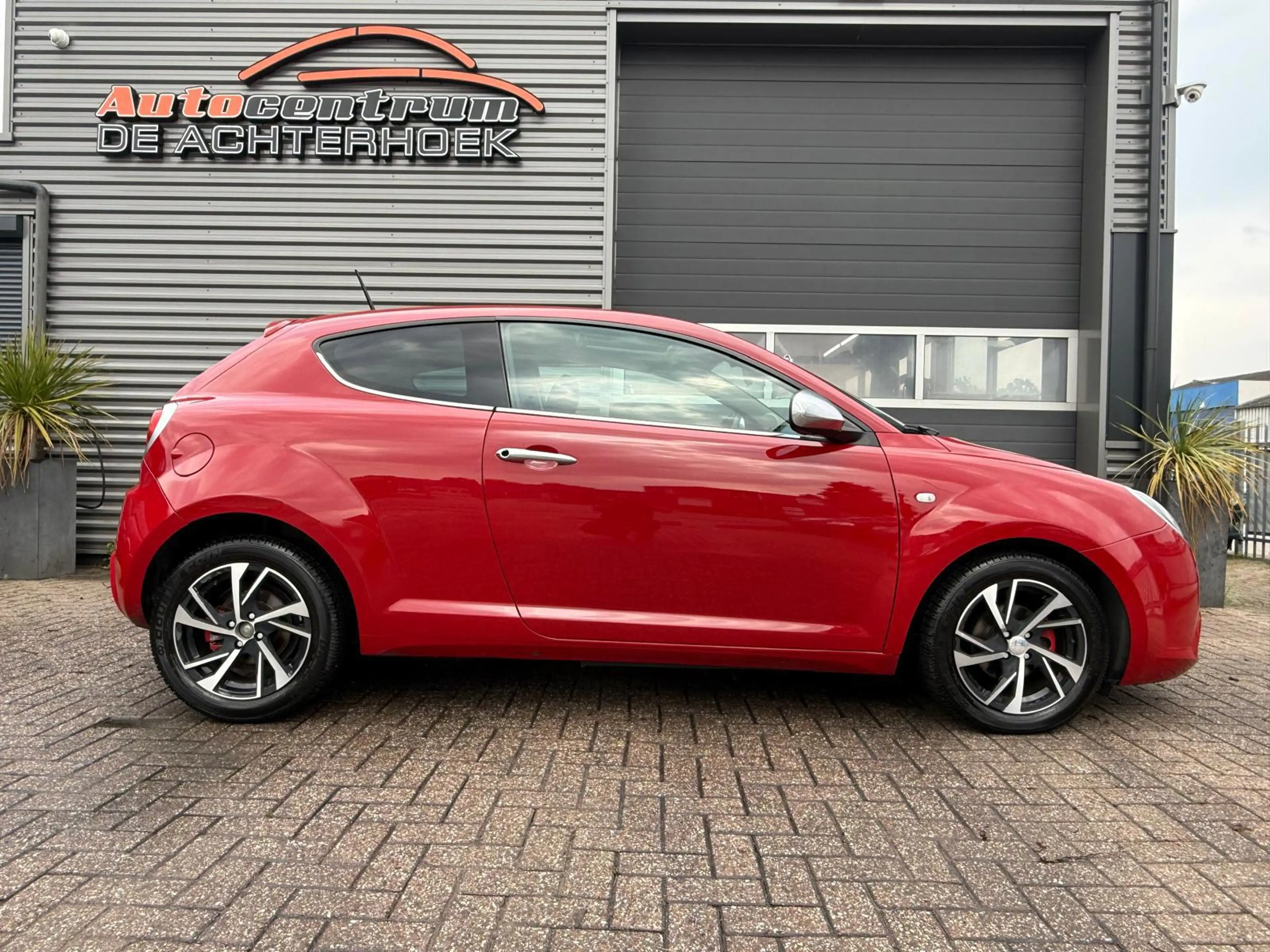 Alfa Romeo MiTo 0.9 TwinAir Exclusive Cruise Control / PDC / Panod — photo 10