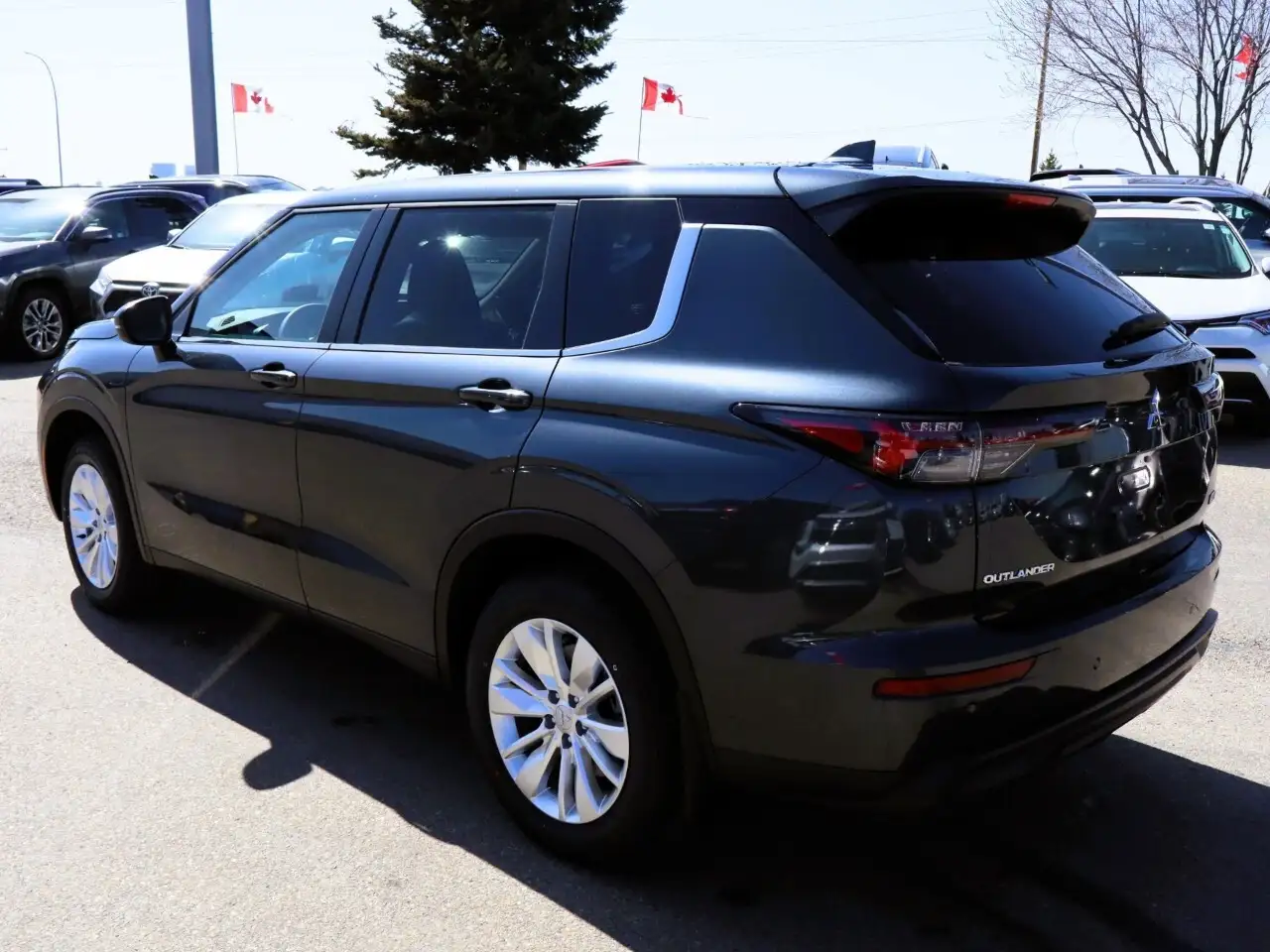 Mitsubishi Outlander снимка Mitsubishi Outlander