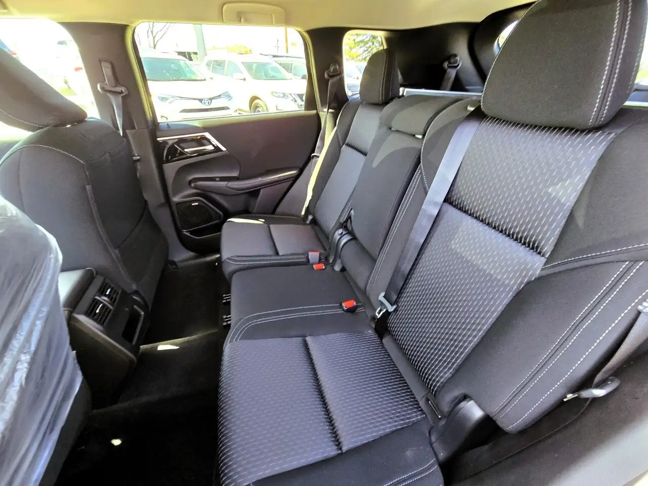 Mitsubishi Outlander снимка Mitsubishi Outlander