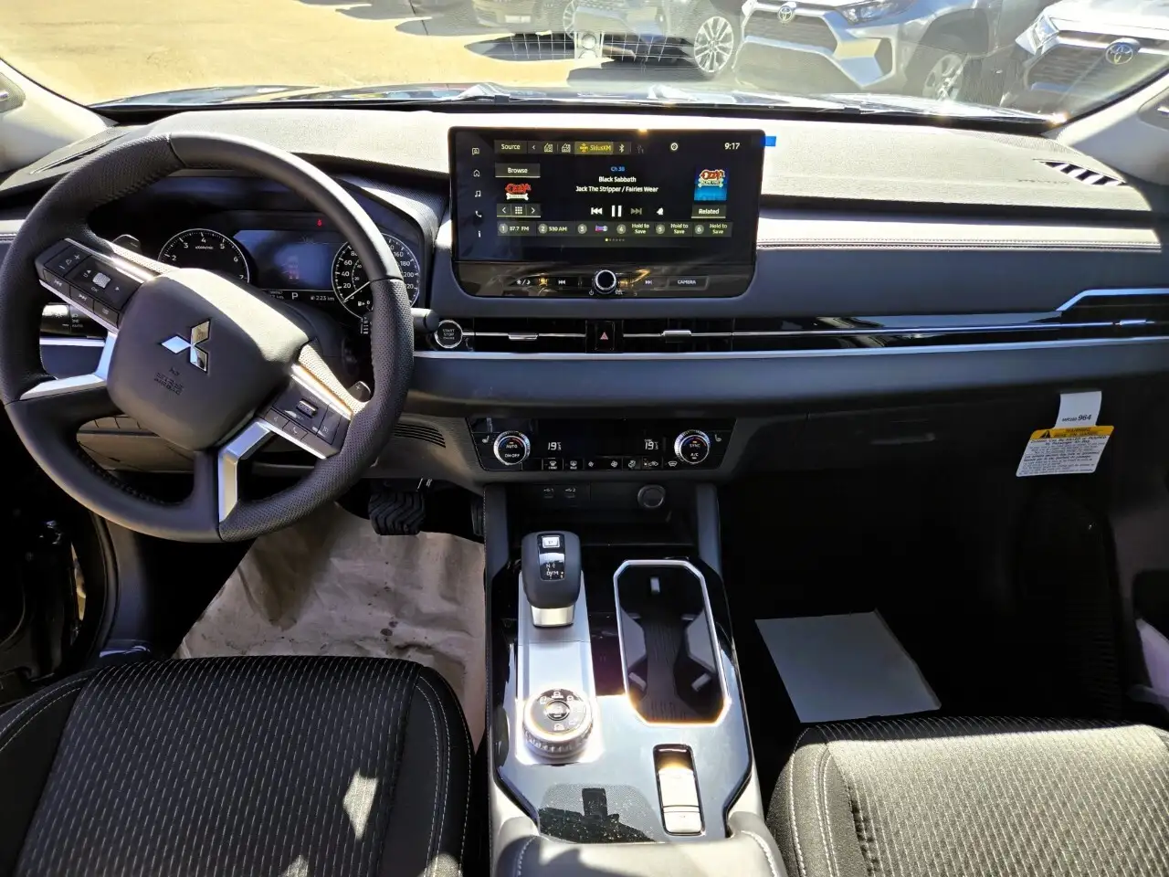 Mitsubishi Outlander снимка Mitsubishi Outlander