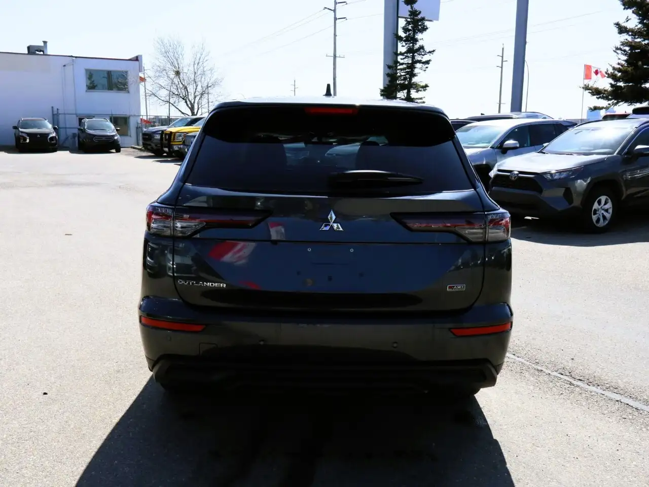Mitsubishi Outlander снимка Mitsubishi Outlander
