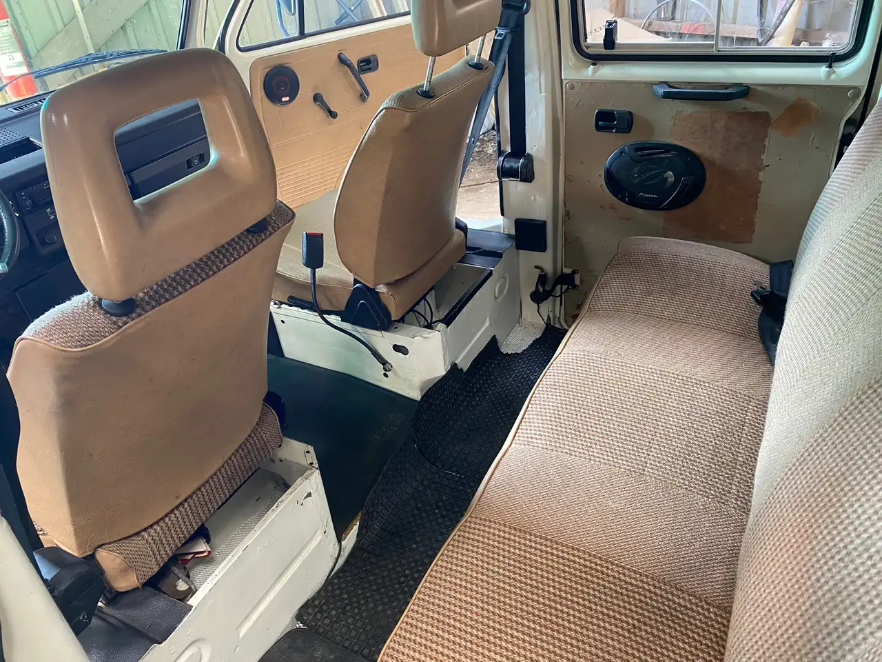 Volkswagen T3 GERESERVEERD 16" Syncro TD 4-dr doka, foto 7