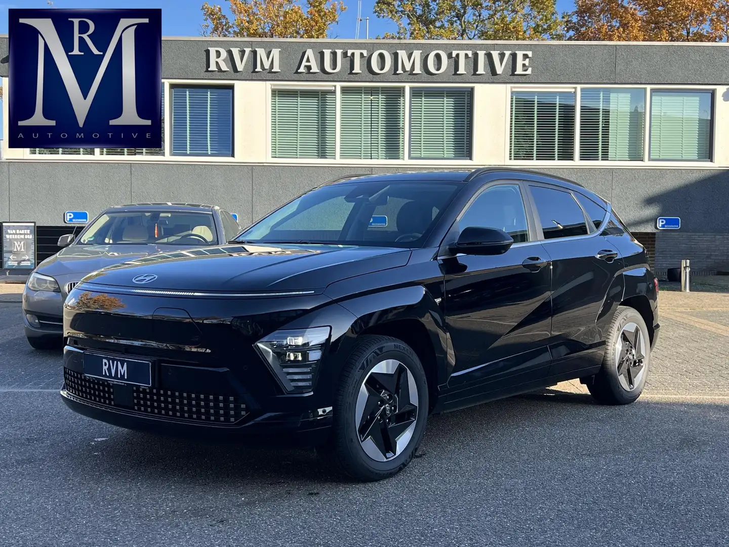 Hyundai KONA Elektro 160 kW Trend-Paket 3-Fase Lader | Dealeron Schwarz - 1